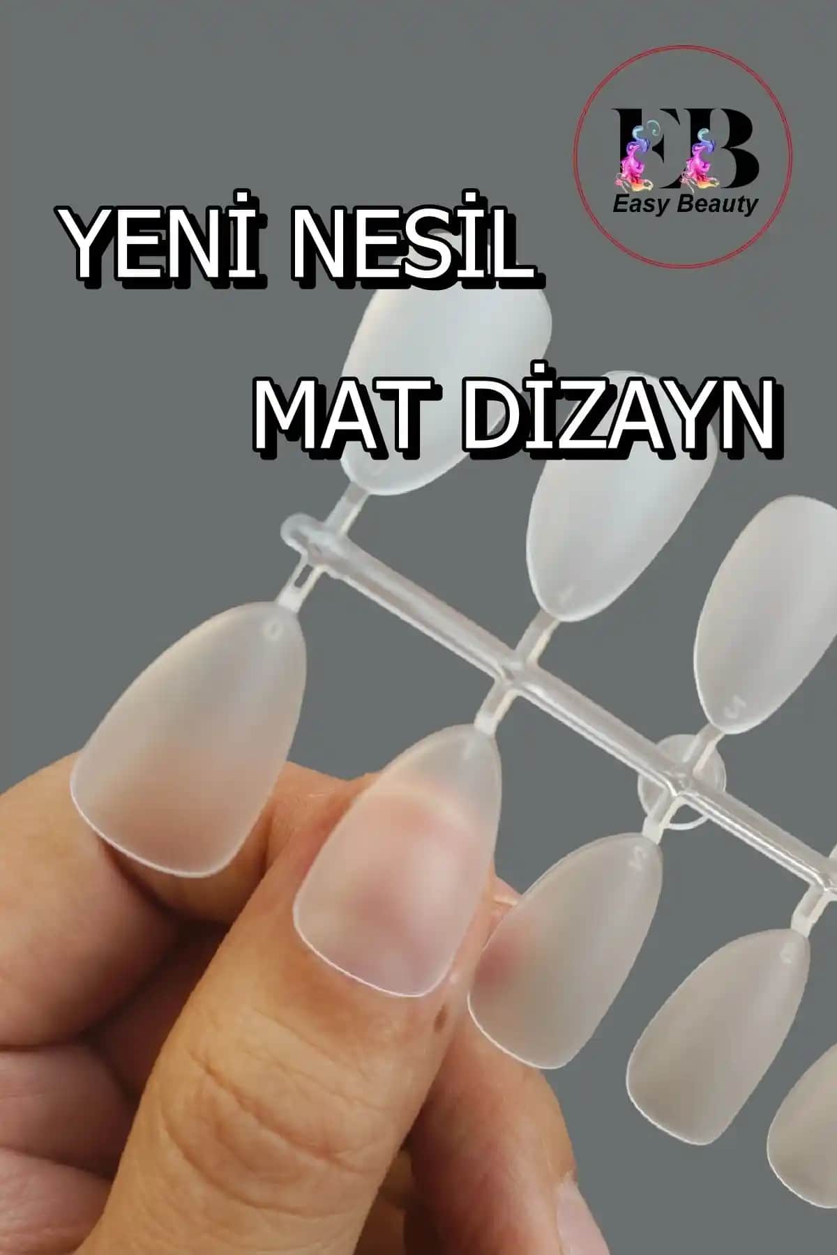 Kısa Takma Tırnaklar: Günümüz Güzellik Trendlerinde Pratik ve Estetik Seçenekler