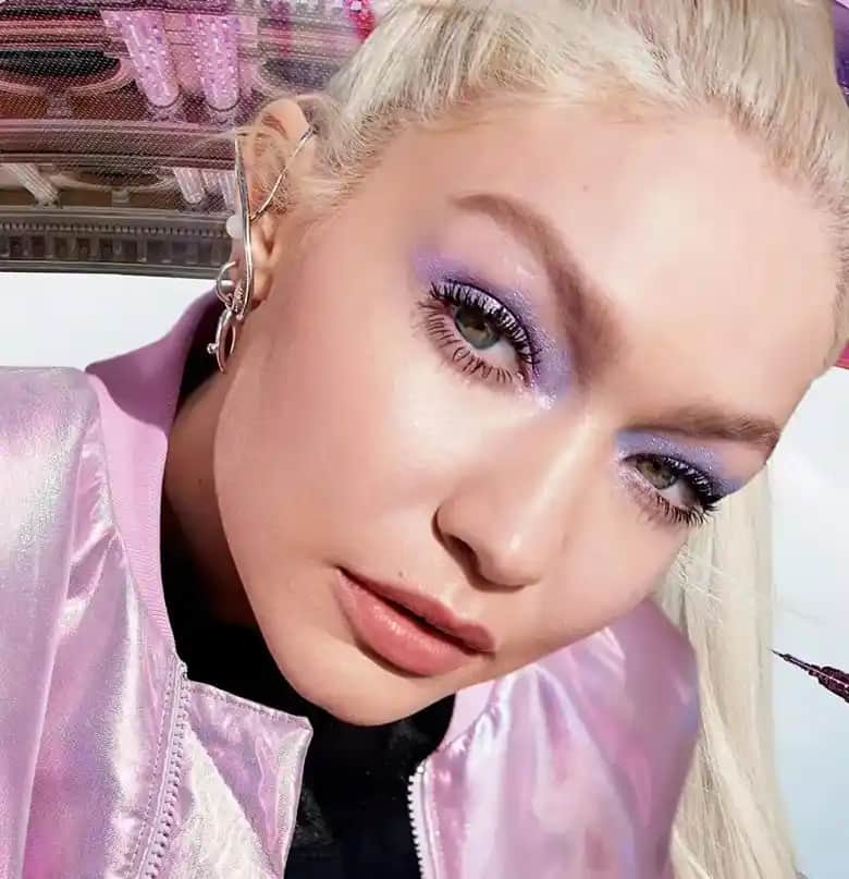 Maybelline Falsies Surreal Extensions Maskara ile Göz Alıcı Kirpikler İçin Yenilikçi Çözüm