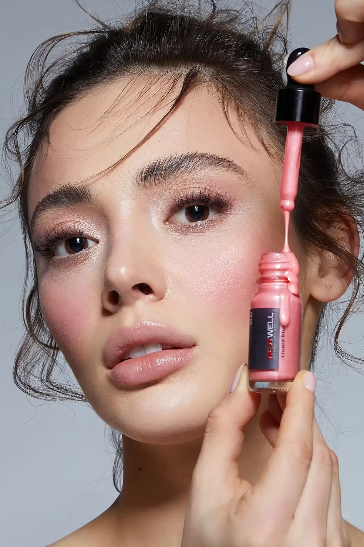 Sıvı Allık Nedir, Avantajları ve Doğru Kullanım Yöntemleri