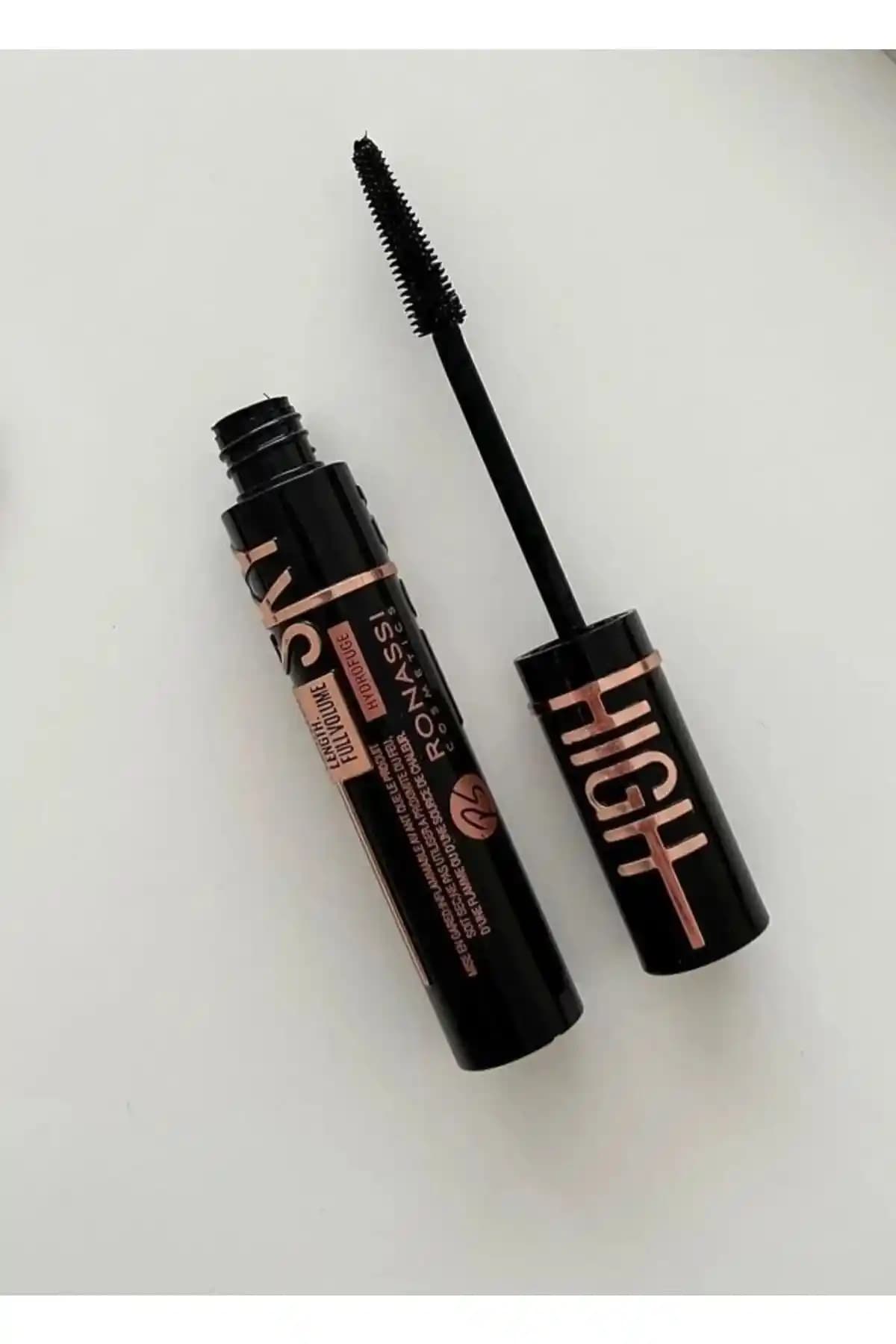 Sky High Siyah Maskara ile Uzun ve Hacimli Kirpiklere Ulaşmanın Yolları