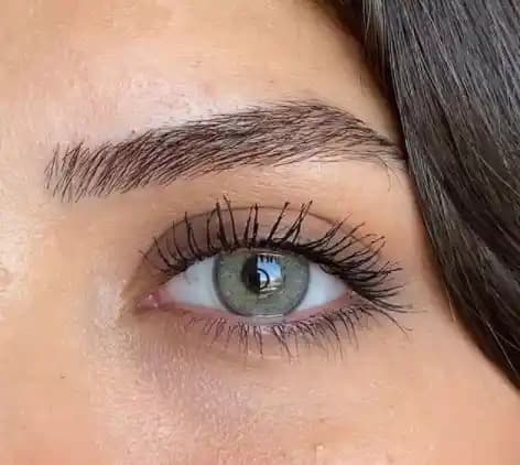 Smokey Eyes Nedir Nasıl Yapılır Günlük ve Gece Makyajı Rehberi