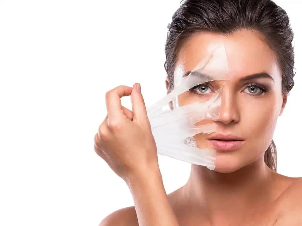 Soyucu Peeling Nedir ve Cilt Yenileme Sürecinde Nasıl Kullanılır