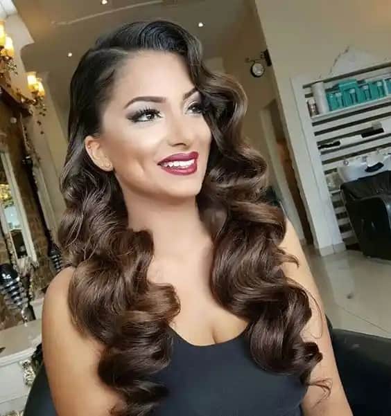 Su Dalgası Saç Modelleri: Doğal ve Modern Görünüm İçin En İyi Teknikler ve İpuçları