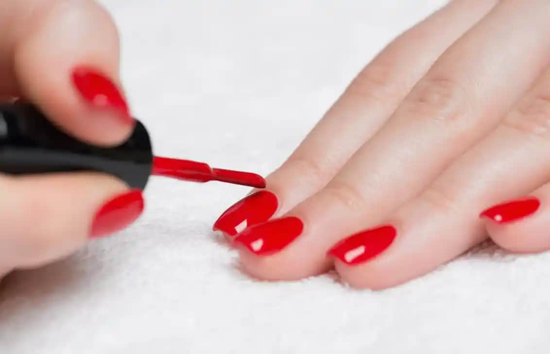 Tarihi Geçmiş Oje Kullanımı: Güvenlik ve Sağlık Riskleri Hakkında Bilmeniz Gerekenler