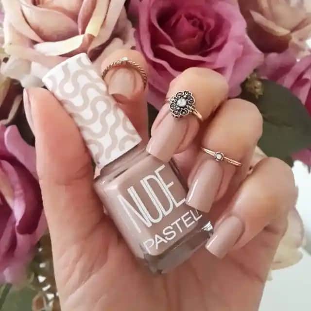 Ten Rengi Oje Mat: Şıklık ve Doğallığı Bir Arada Sunan Trend Renkler