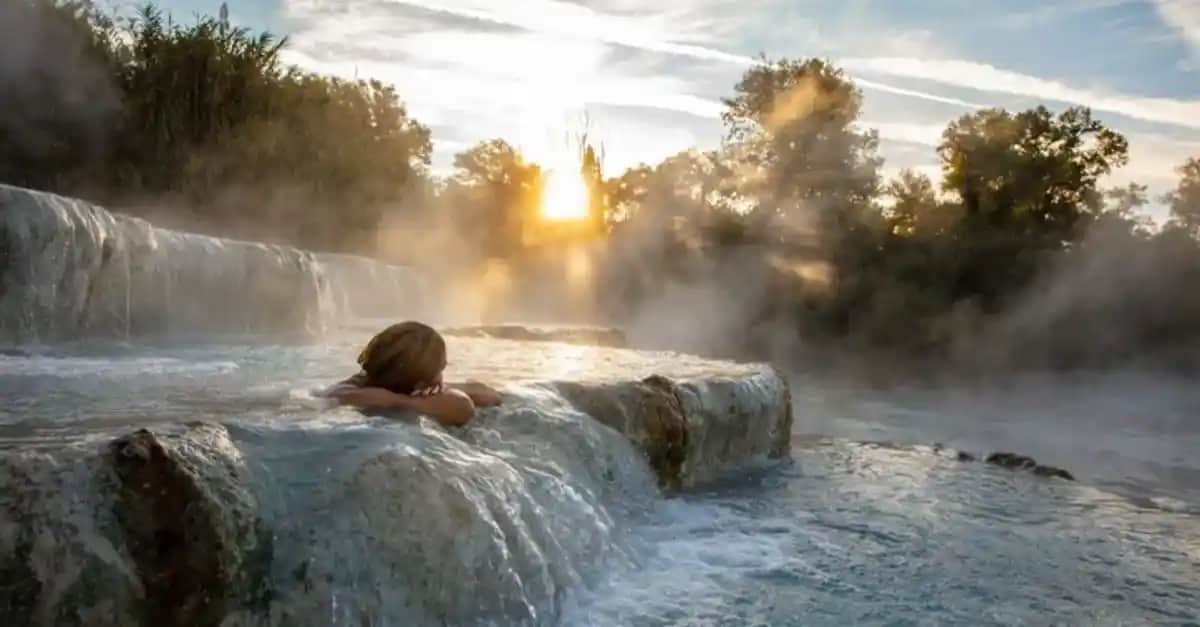Termal Suyun Faydaları ve Potansiyel Zararları: Güvenli Kullanım Yöntemleri