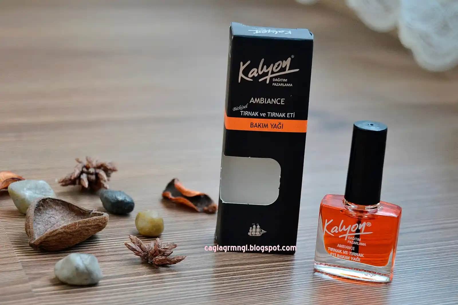 Tırnak Eti Yağı ile Güçlü ve Sağlıklı Tırnaklar Doğal Bakım Yöntemleri