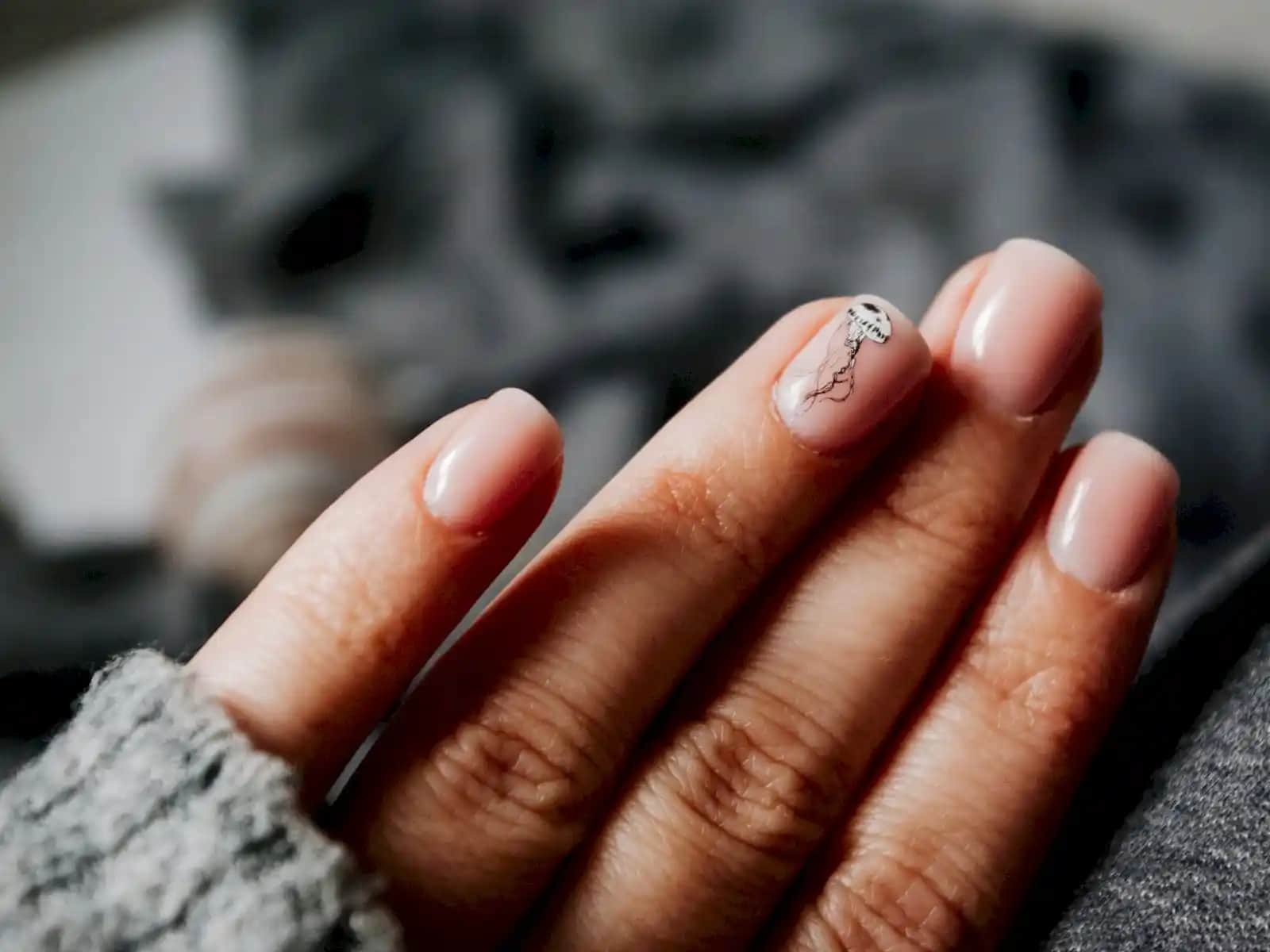 Tırnak Sertleştirme ve Güçlendirme Yöntemleriyle Sağlıklı ve Dayanıklı Tırnaklar