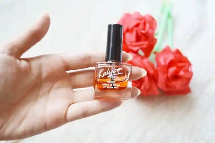 Tırnak Yağı Kullanımı ve Doğal Bakım Yöntemleri Hakkında Detaylı Rehber