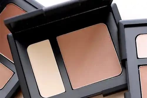 Toz Kontür Nedir ve Doğru Uygulama Yöntemleriyle Yüzünüzü Şekillendirin