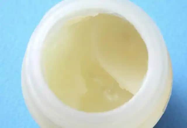 Vazelin Kullanımı ve Potansiyel Zararları Hakkında Bilinmesi Gerekenler