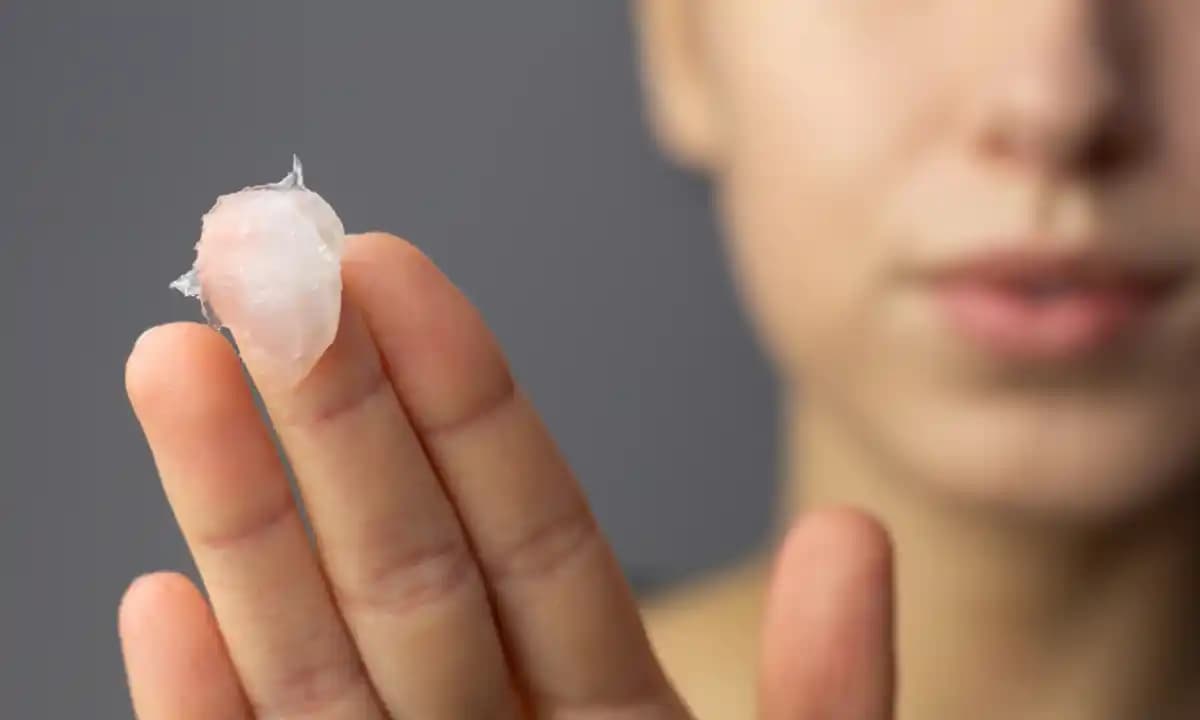 2025'te Vazelin ve Zeytinyağıyla Cilt Bakımınızda Devrim Yaratın