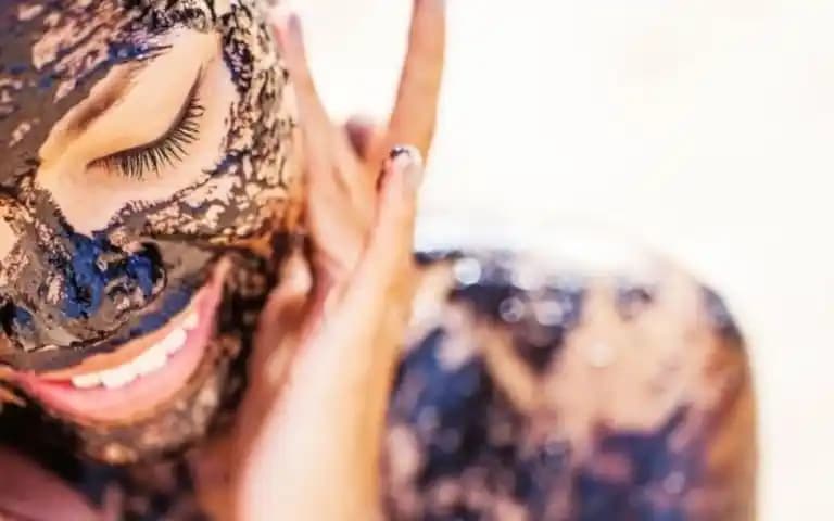 Vücut Peelingi Nedir ve Cilt Sağlığına Katkıları Nelerdir