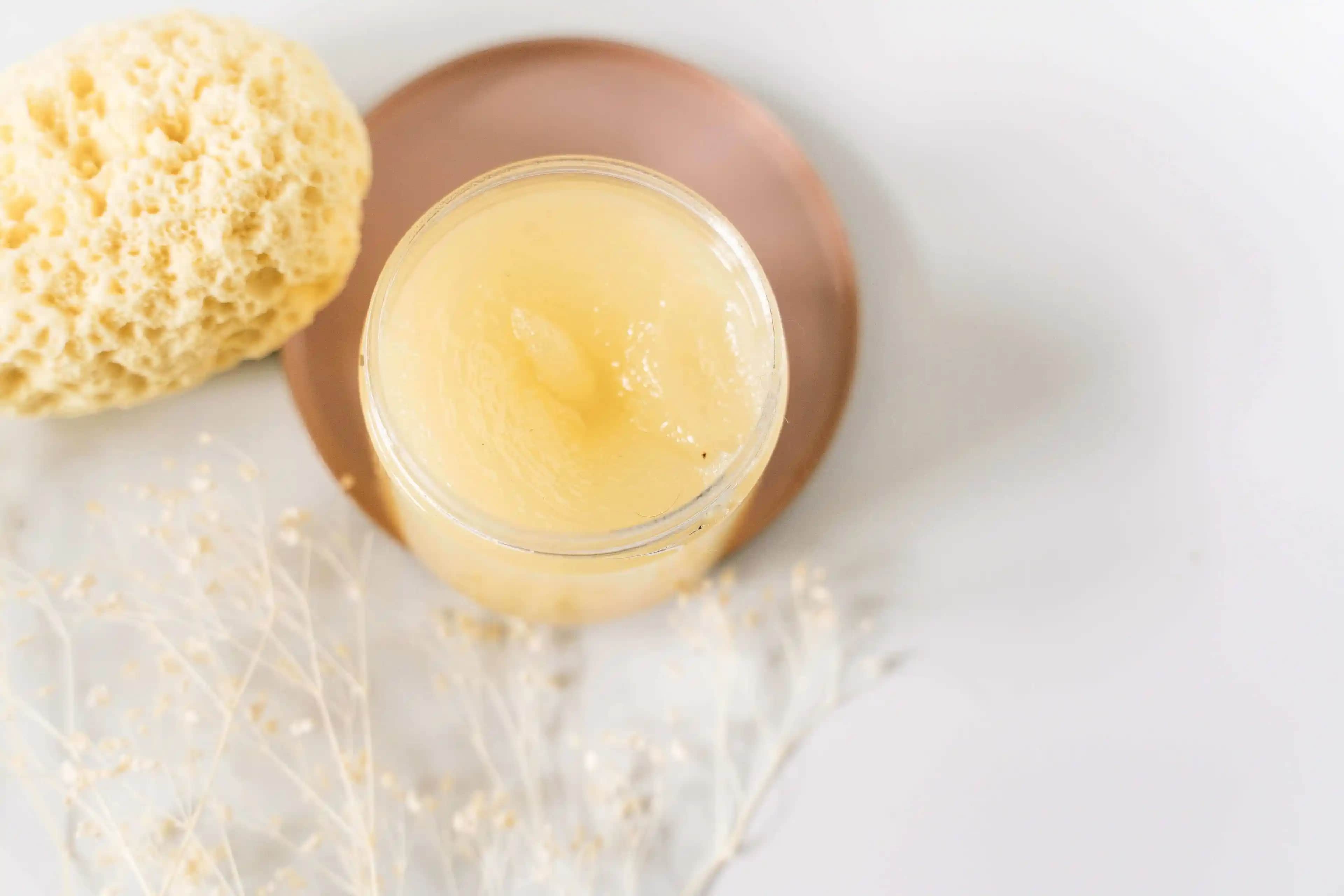 Vücut Peelingi Rehberi: En Etkili Yöntemler ve Doğal Tarifler