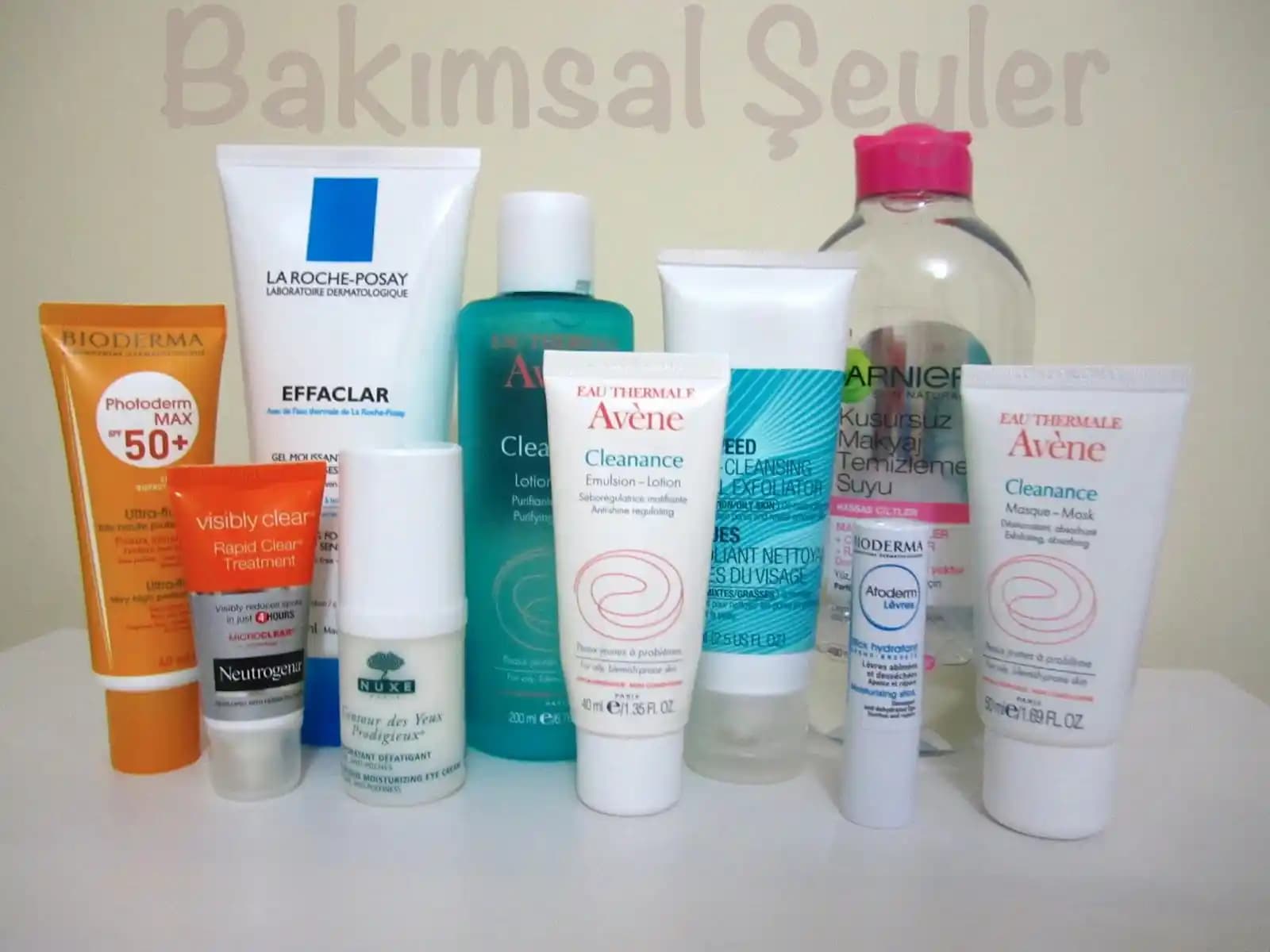 Yağlı Ciltler İçin Etkili Bakım Rutini ve Parlaklığı Kontrol Altına Alma Yolları