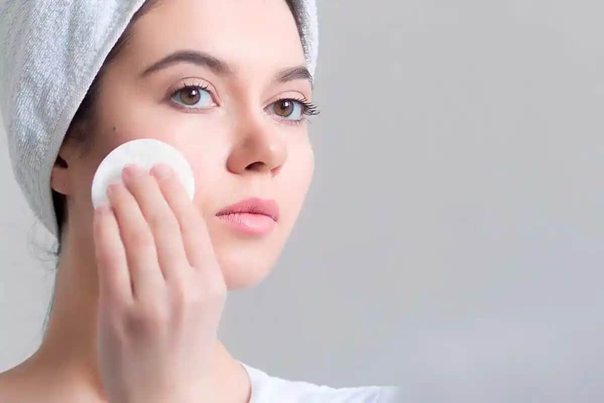 Yağlı Ciltler İçin Etkili ve Doğal Bakım Önerileri ve Uygulama Yöntemleri