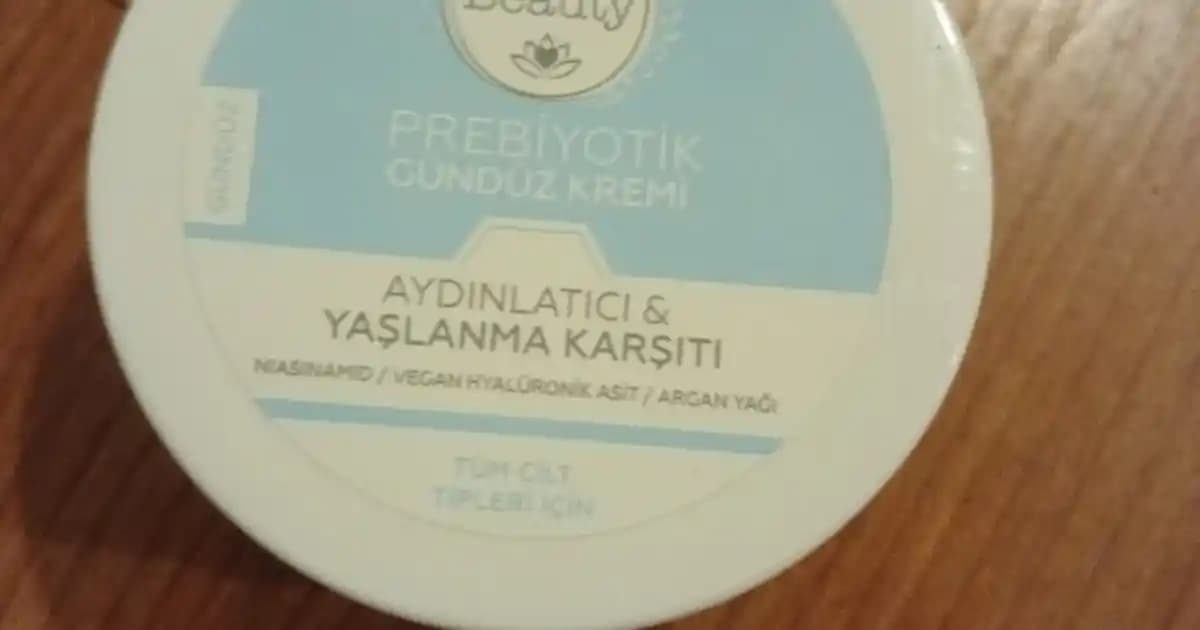 Yaşlanma Karşıtı Kremler Ne Zaman ve Hangi Yaşlarda Kullanılmalı