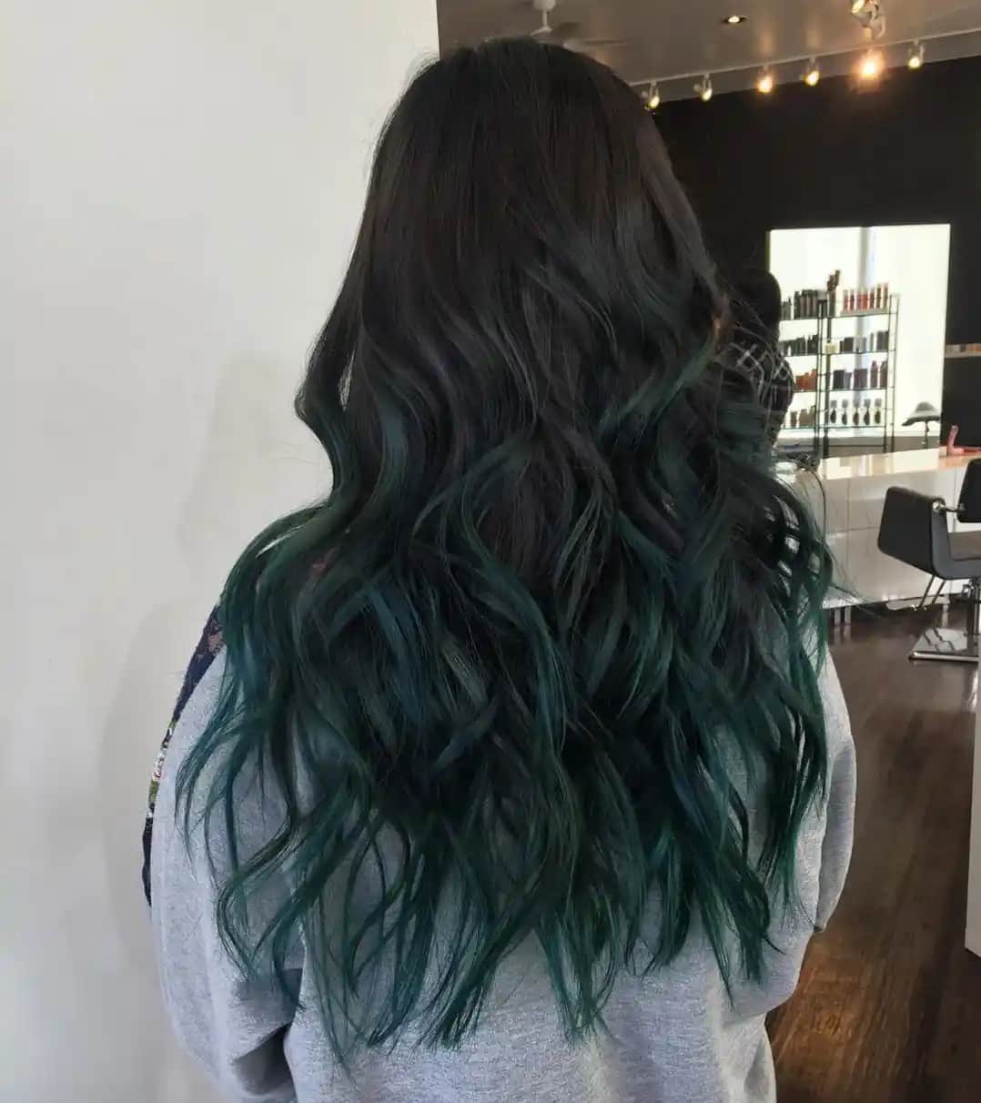 Yeşil Saç Rengi ve Modelleri: Cesur ve Modern Bir Stil İfadesi