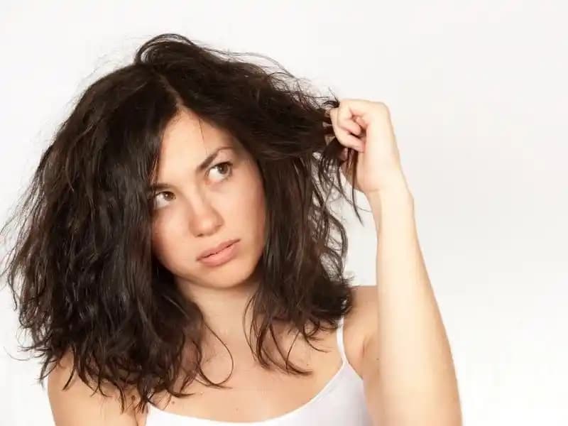 Yıpranmış Kozmetik Ürünleri ve Güzellik Bakımında Doğru Adımlar