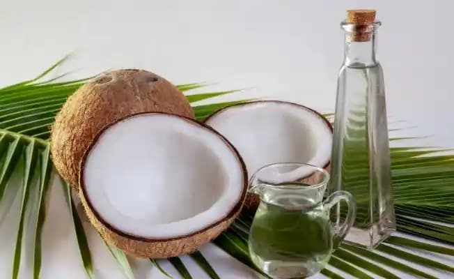 Zeytinyağı ve Hindistan Cevizi Yağı Karışımının Kozmetik Uygulamaları ve Faydaları