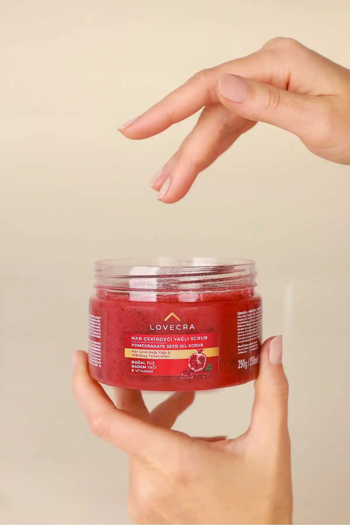 LOVCRA Body Scrub Doğal ve Etkili Vücut Peelingi Cilt Bakımında Yeni Alternatif