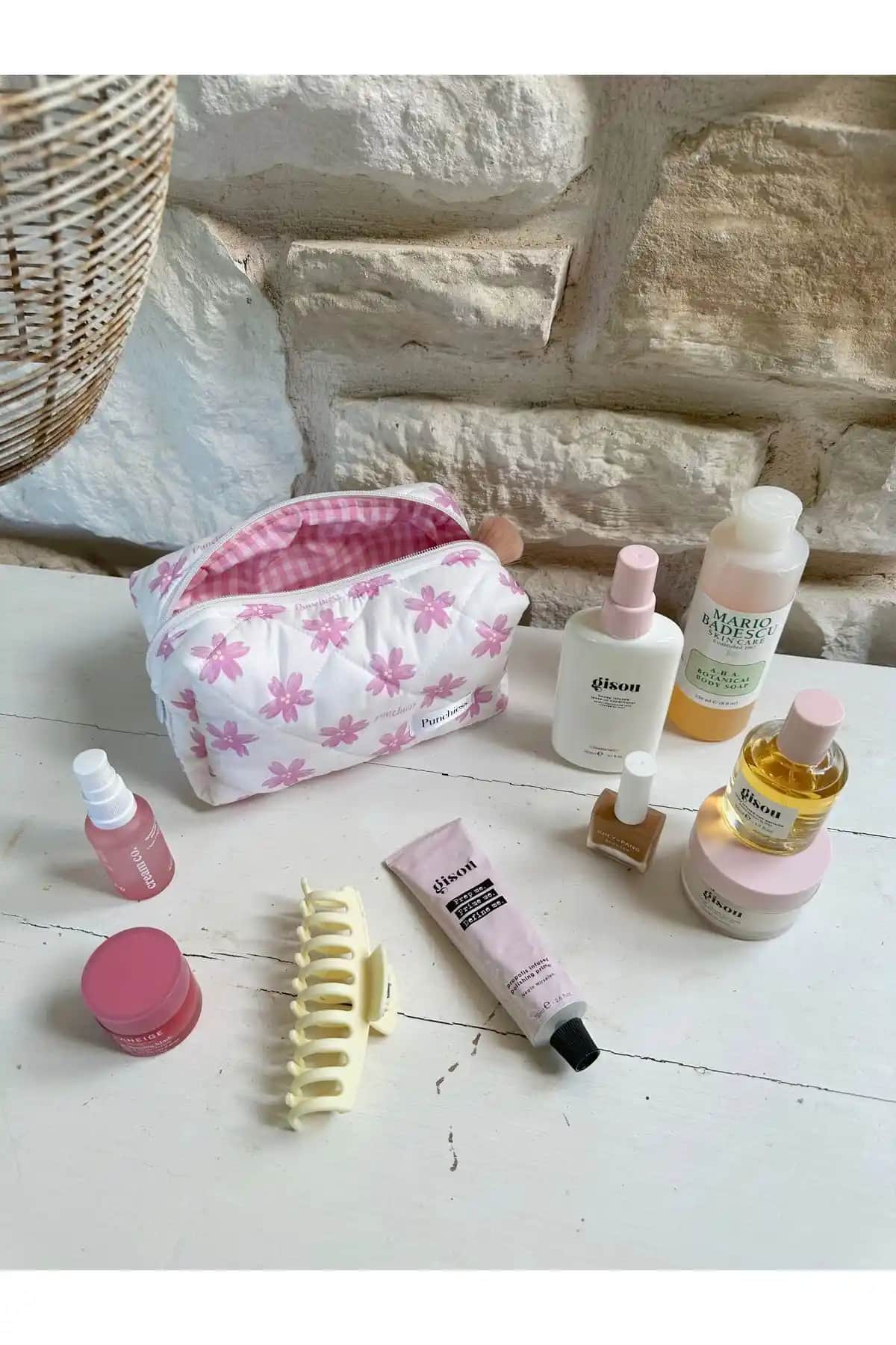 Punchiess Çiçekli ve Pembe Makyaj Çantaları Karşılaştırması: Hangi Model Sizin İçin Uygun