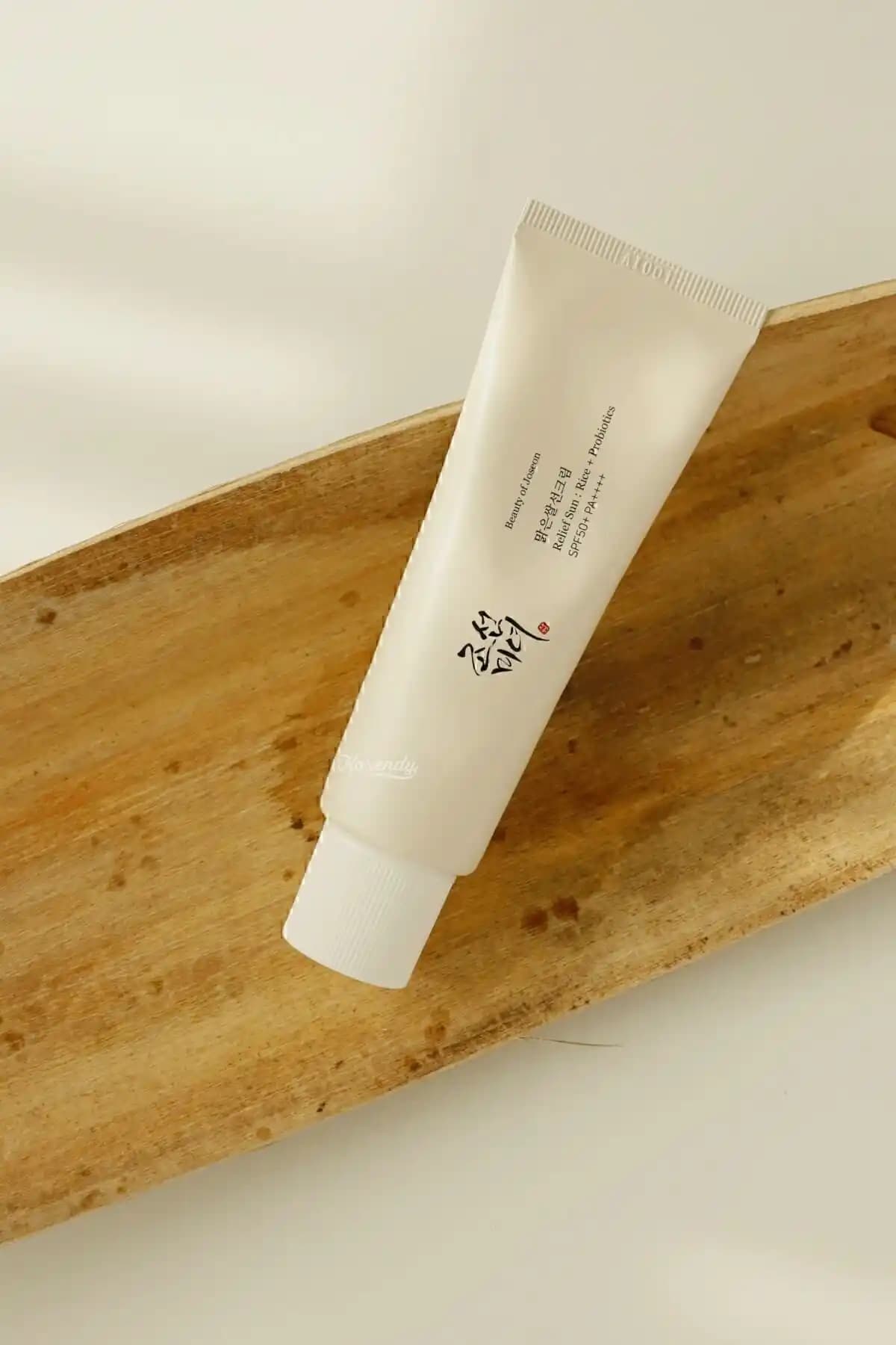 Beauty of Joseon ve Dalba Waterfull Essence Güneş Kremleri Karşılaştırması