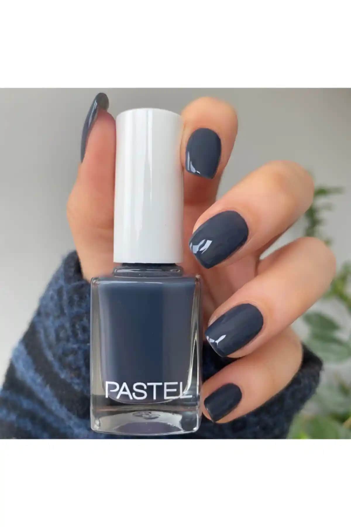 Pastel Oje N0:13 Gri ve No:139 Gül Kurusu Renkleri Karşılaştırması