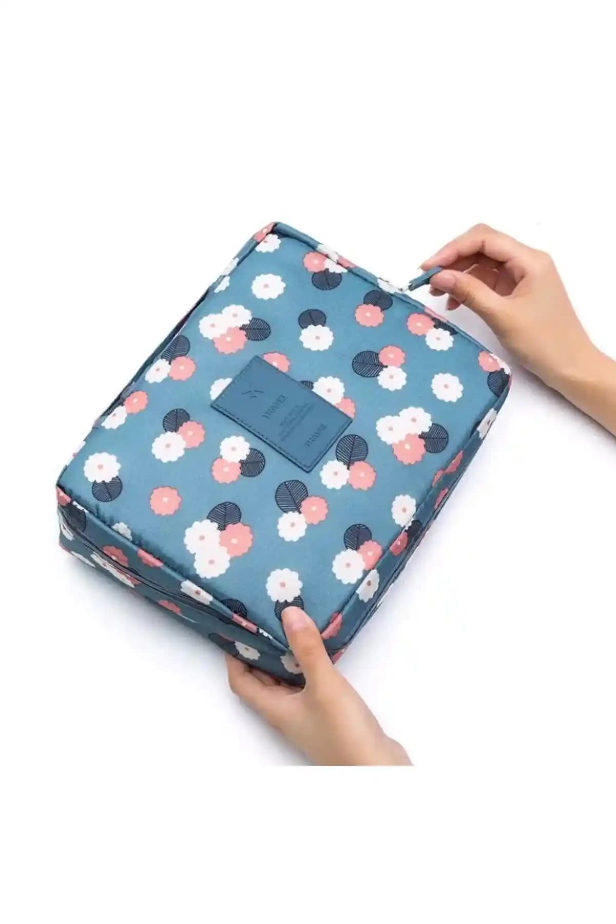 Batekso Kadın Mavi Çiçek Desenli Makyaj Çantası Şık ve Fonksiyonel Tasarım