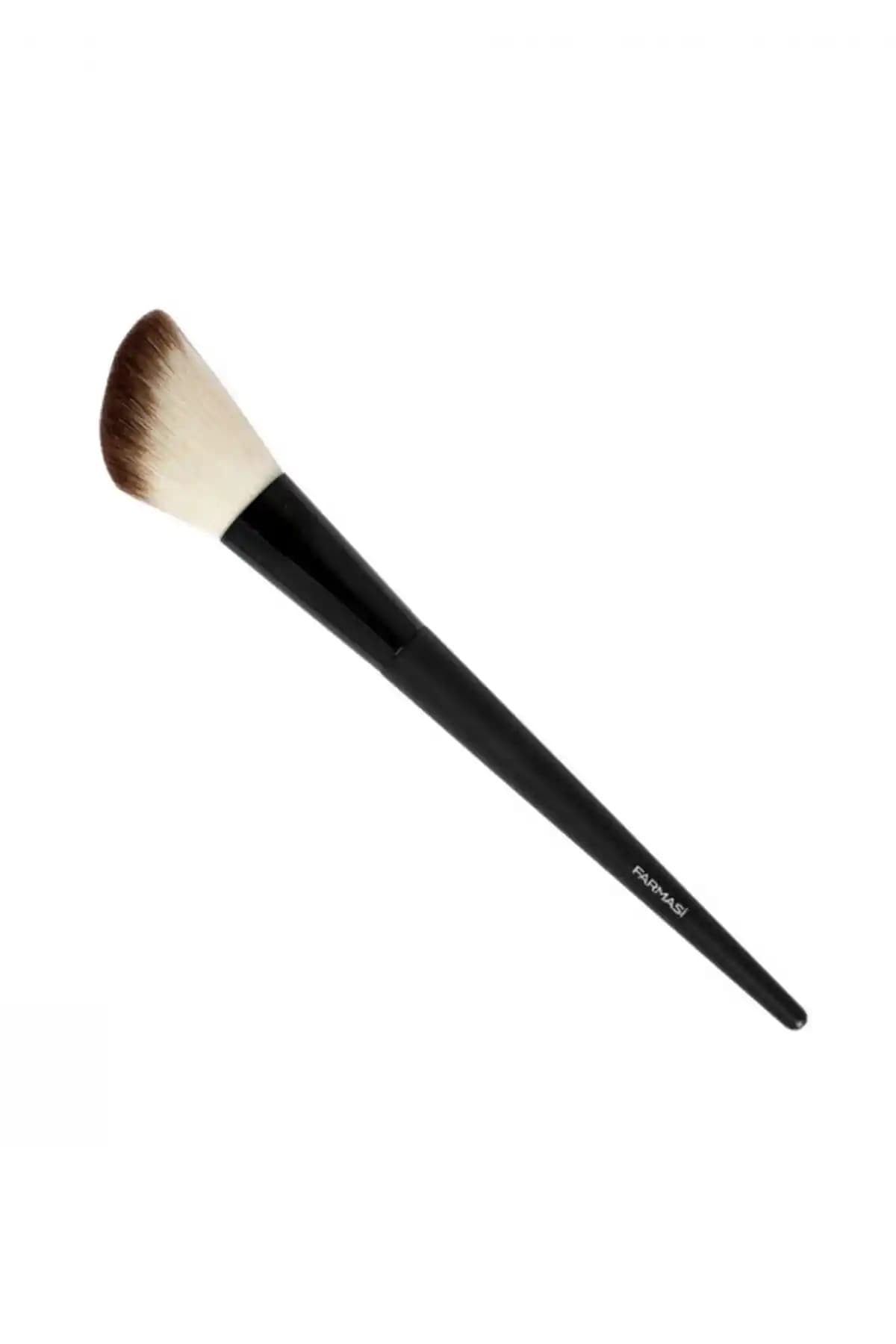 Farmasi Kesik Uçlu Allık Fırçası: Kontrollü ve Doğal Makyaj İçin Mükemmel Tercih