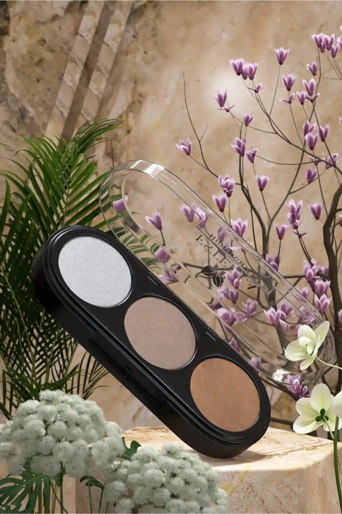 Estella 3'lü Ay<dı>nlatıcı Seti: Doğal ve Parlak Görünüm İçin Uygun Makyaj Aksesuarı