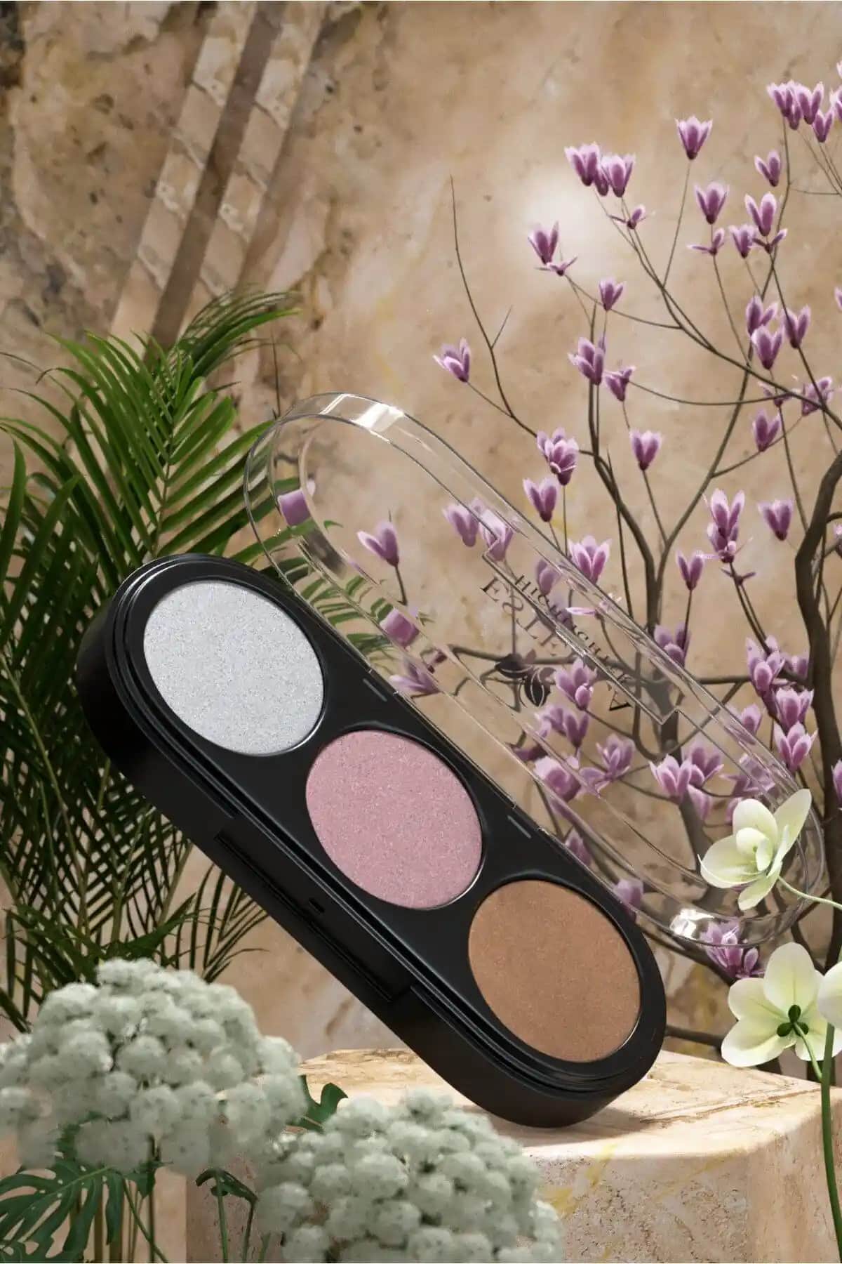 Estella 3'lü Aydınlatıcı Seti: Doğal Parlaklık ve Işıltı Sunan Makyaj Ürünü