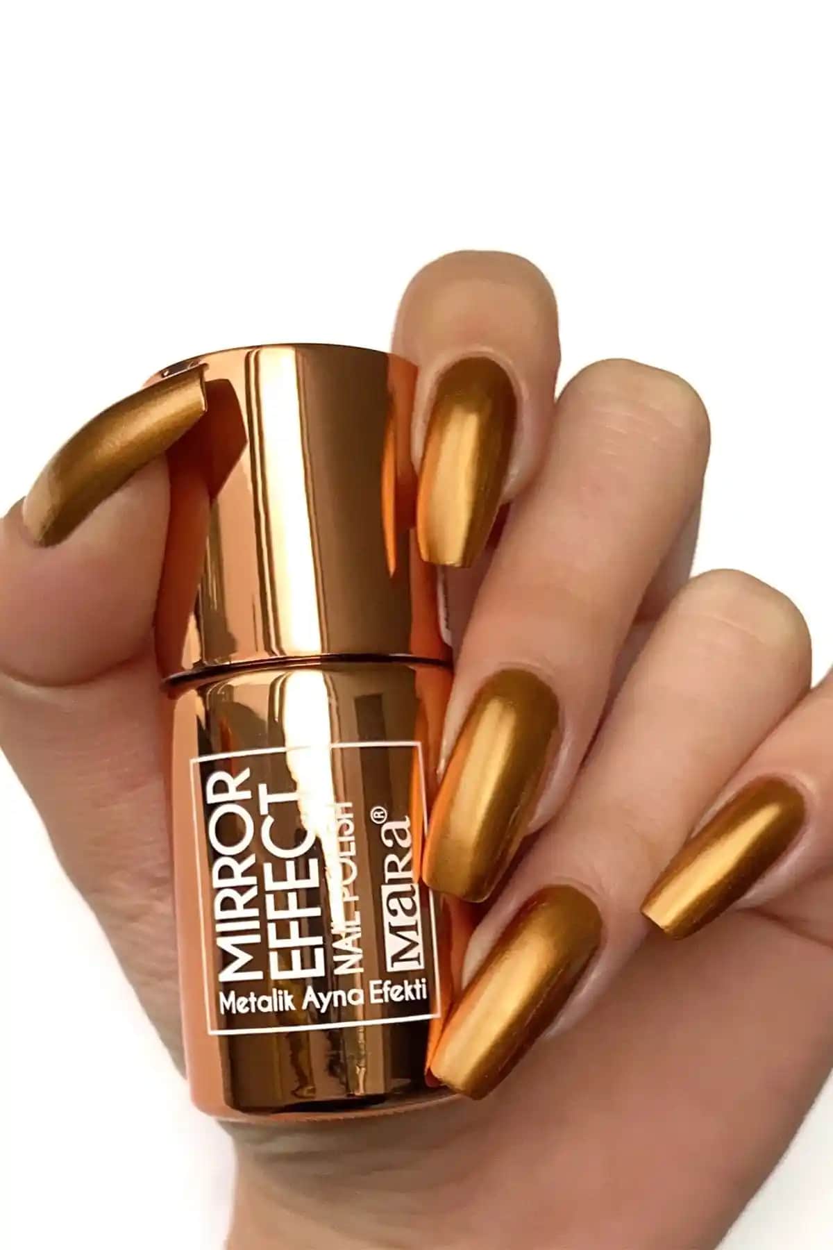 Mara Metalik Ayna Efektli Oje ve Mara Mirror Effect Metalik Oje Karşılaştırması