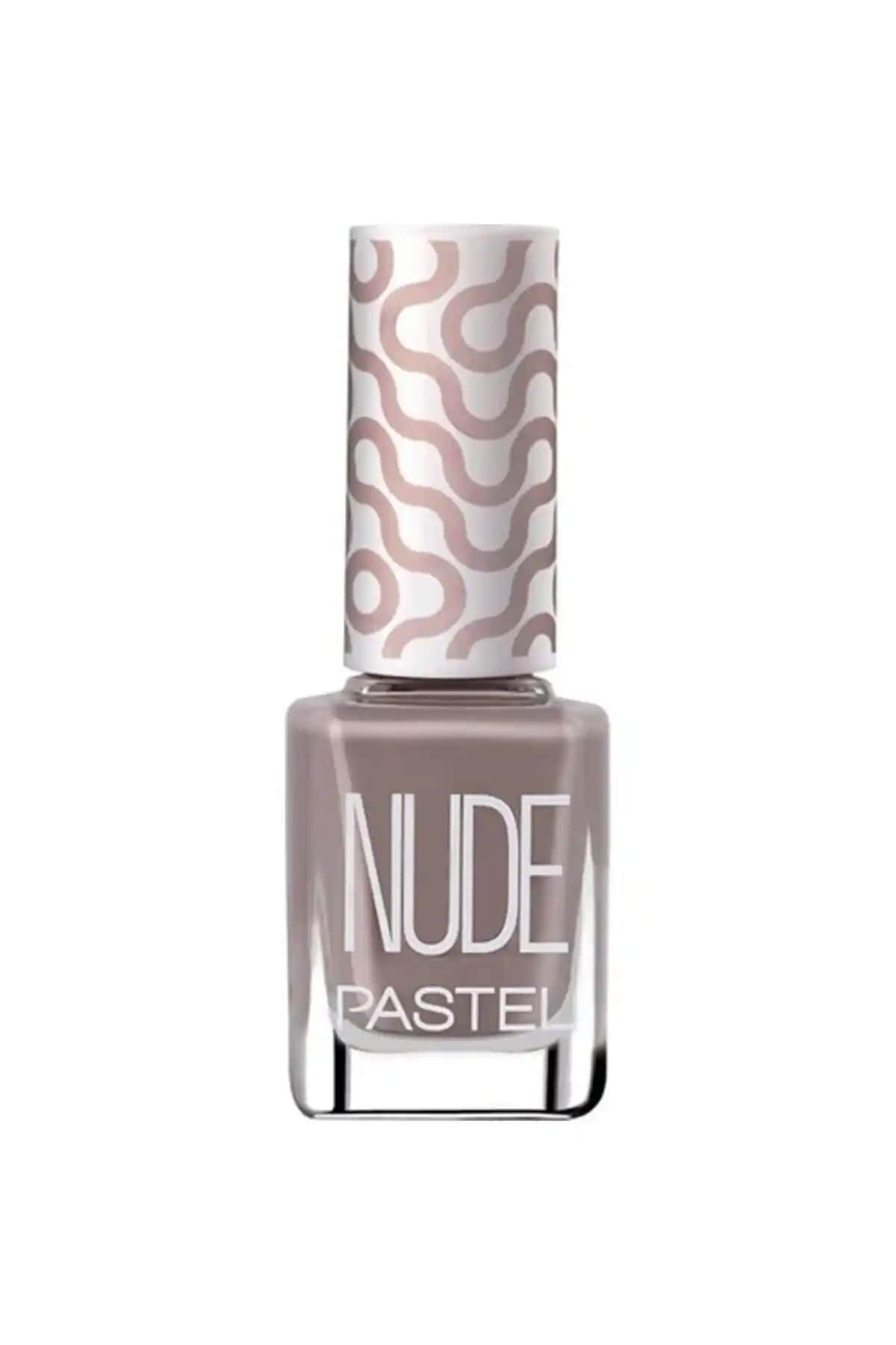 Pastel Nude Oje 760: Doğal ve Şık Görünüm Sunan Kaliteli Parlak Tırnak Ojesi