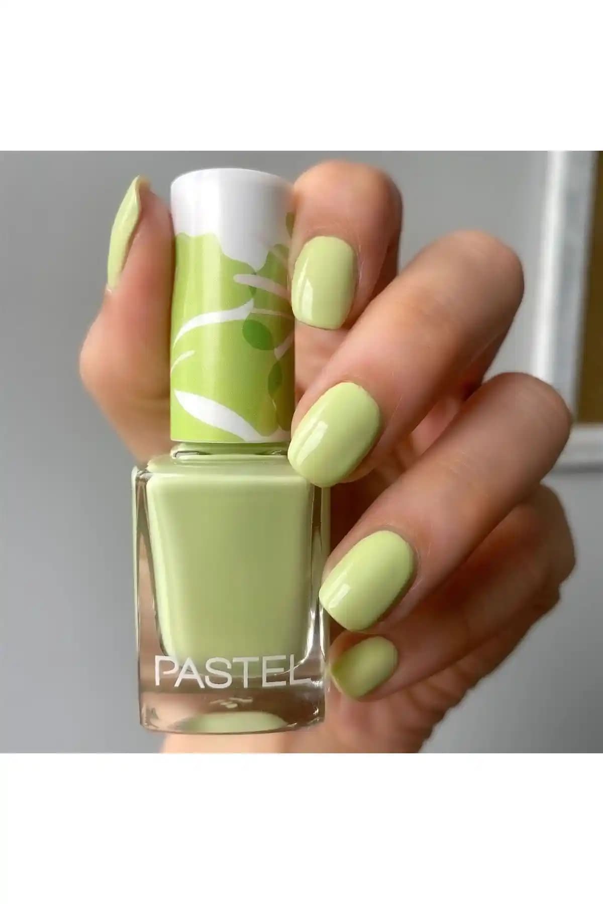 Pastel Oje 350 Yaz Renkleriyle Canlı ve Şık Tırnaklar İçin Modern Koleksiyon