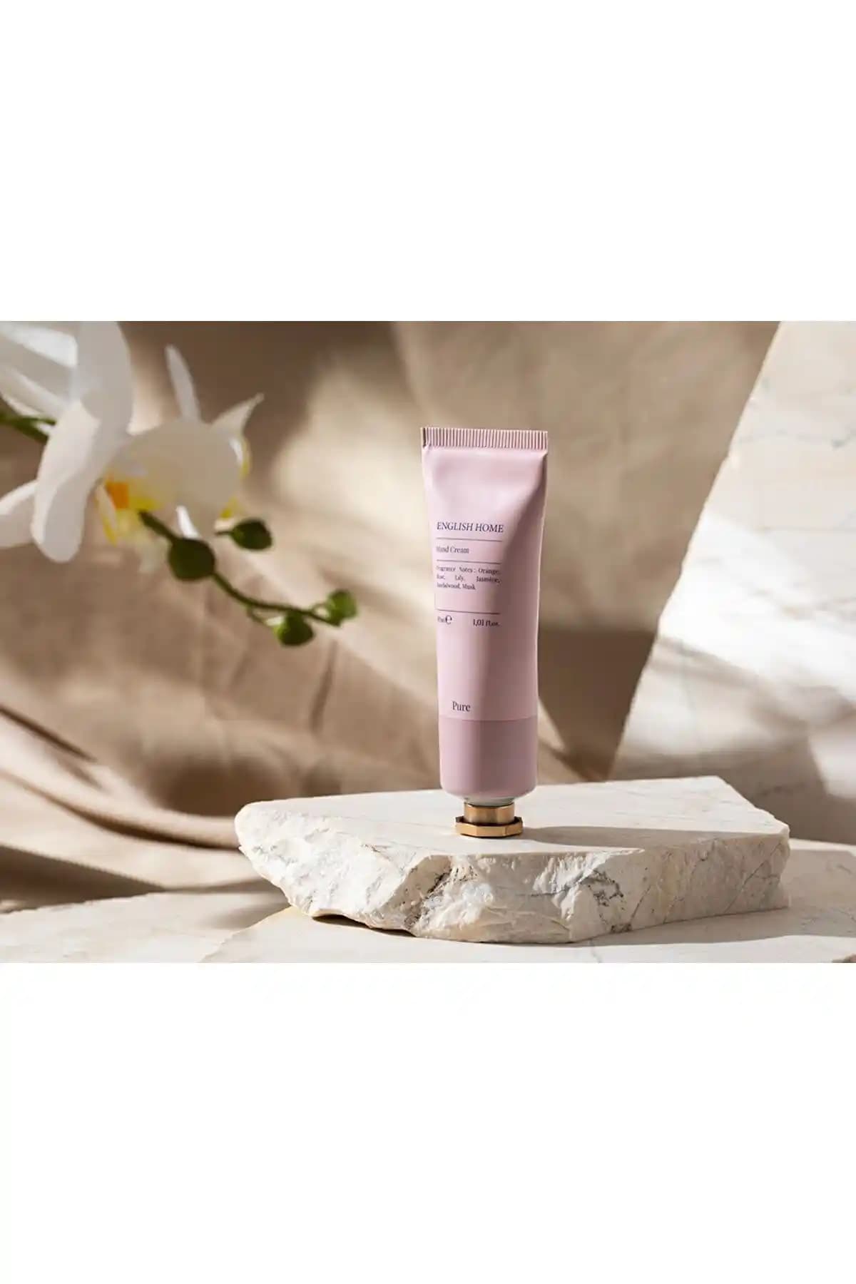 English Home ve Himalaya Yoğun Nemlendirici Krem Karşılaştırması