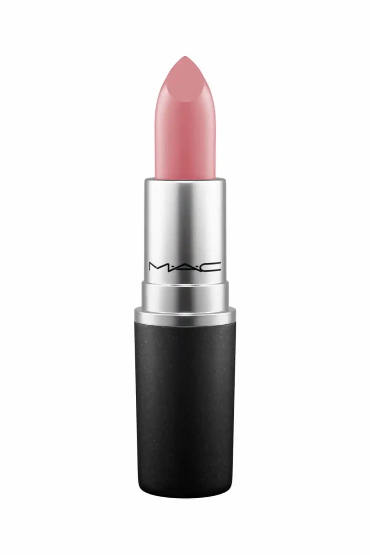 Mac Satin Lipstick Brave: Doğal Parlak Dudaklar İçin Kalıcı ve Şık Ruj Seçeneği