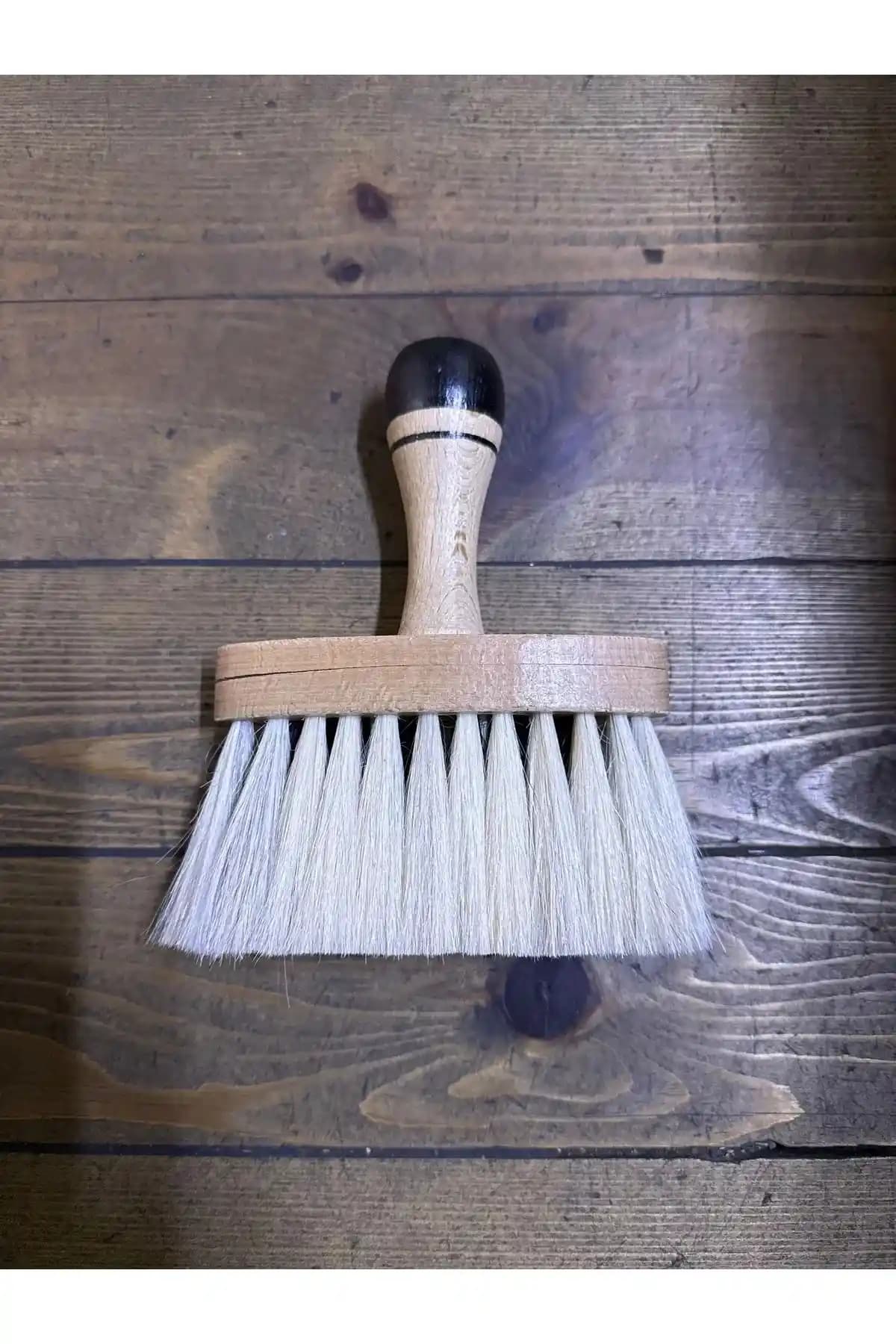 Dilek Berber Keçi Kılı Ense Fırçası ile Saç ve Sakal Bakımında Doğal ve Nazik Çözüm