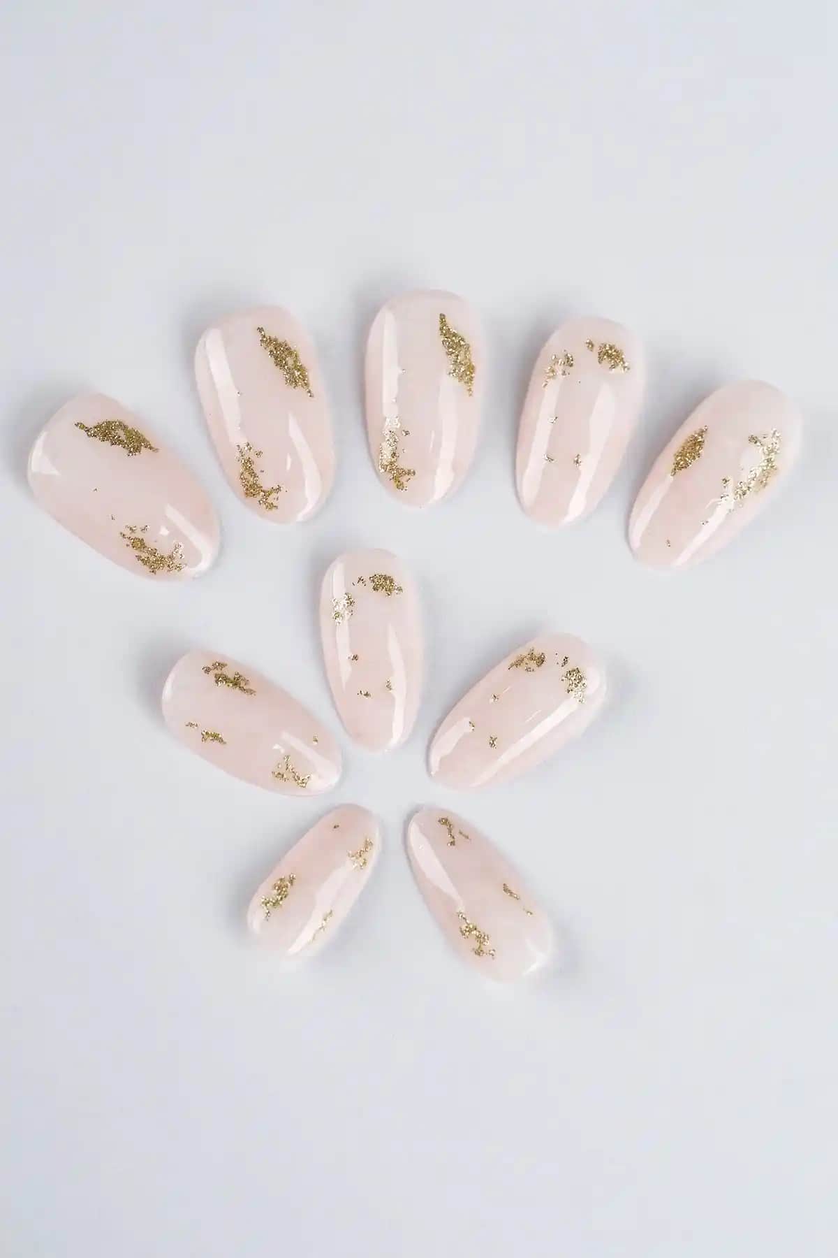 POP Beauty Takma Tırnak Seti ve Zararsız Yapıştırıcı ile Pratik ve Şık Tırnak Bakımı