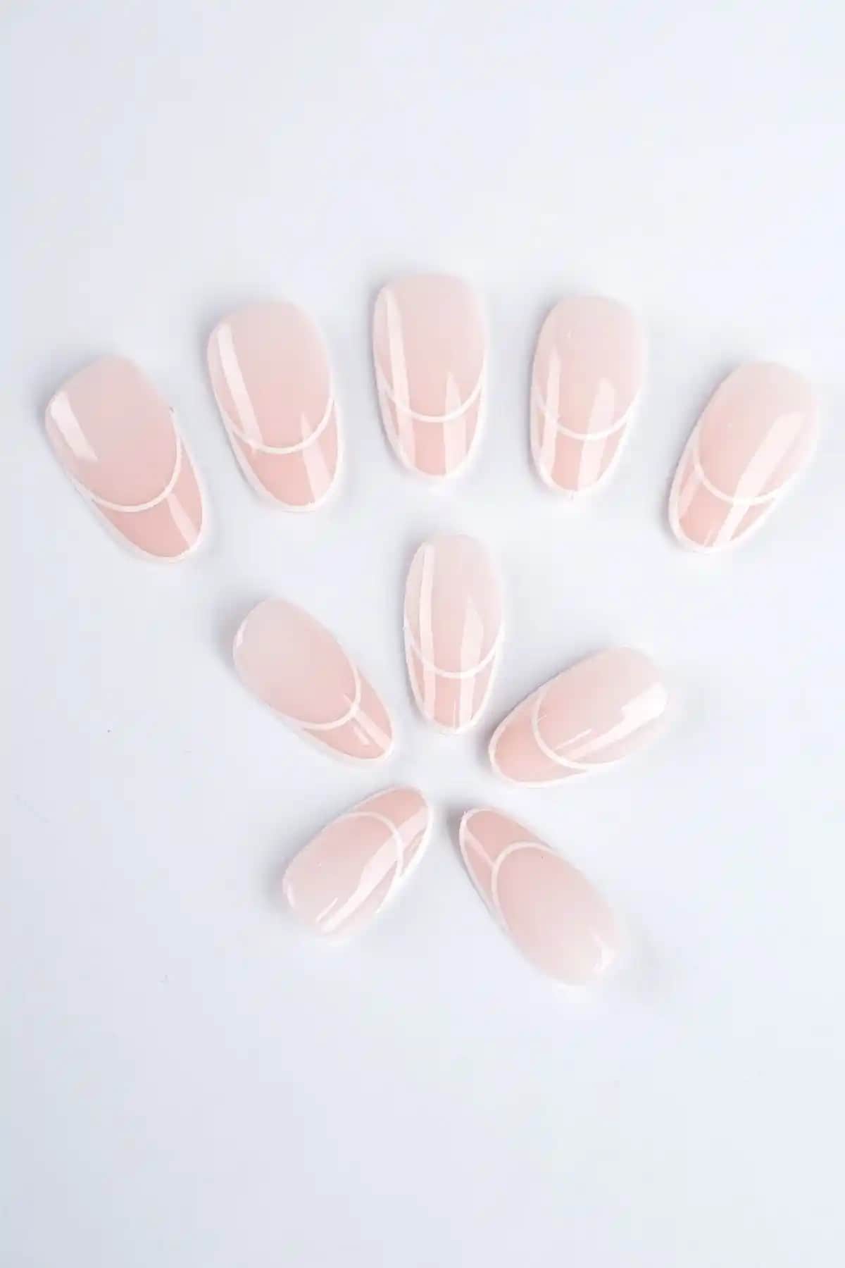 POP Beauty Takma Tırnak Seti ve Zararsız Yapıştırıcıyla Şık ve Pratik Uygulama