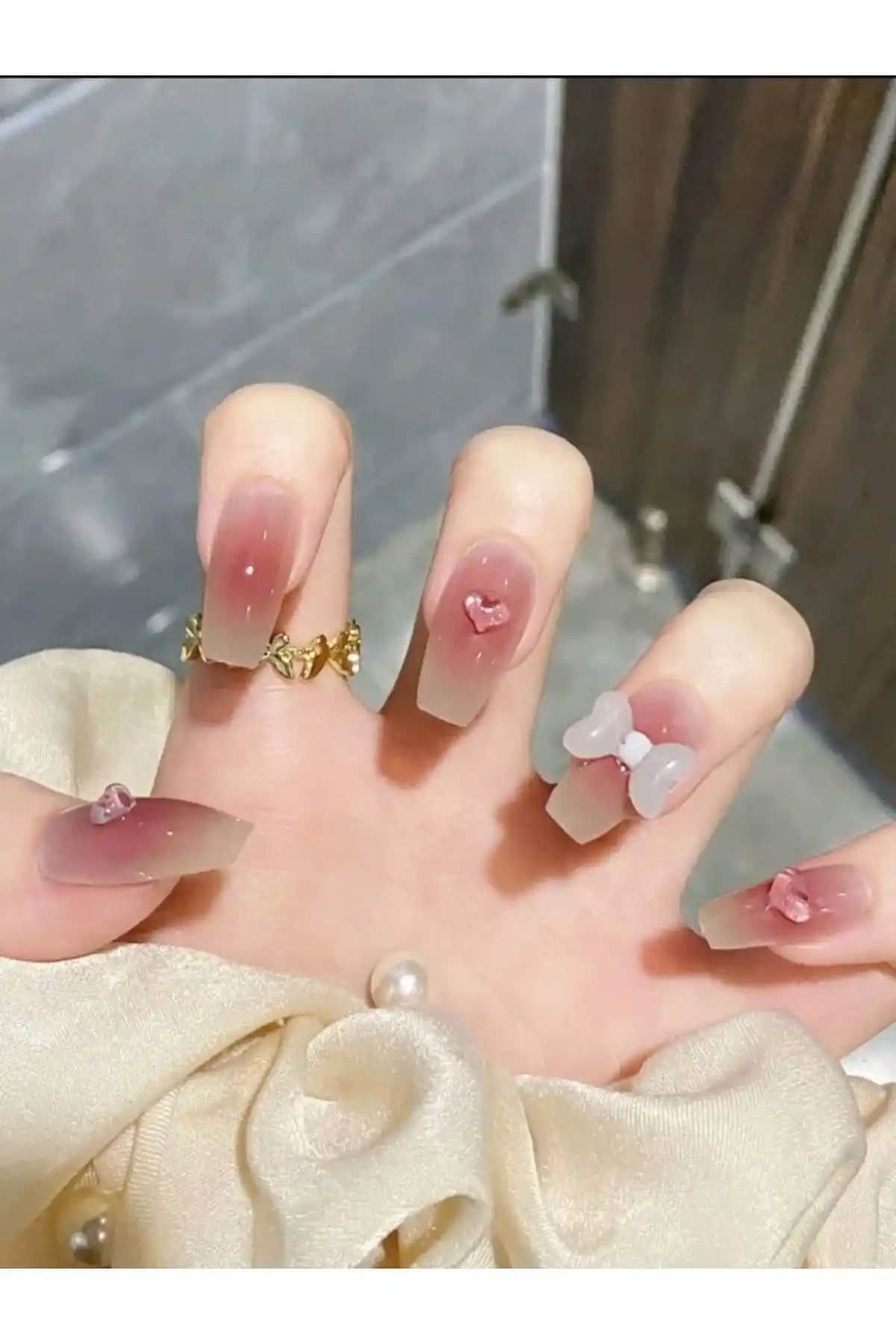 Sheinside 24 Lü Takma Tırnak Setleri: Renkli ve Kullanışlı Güzellik Aksesuarları