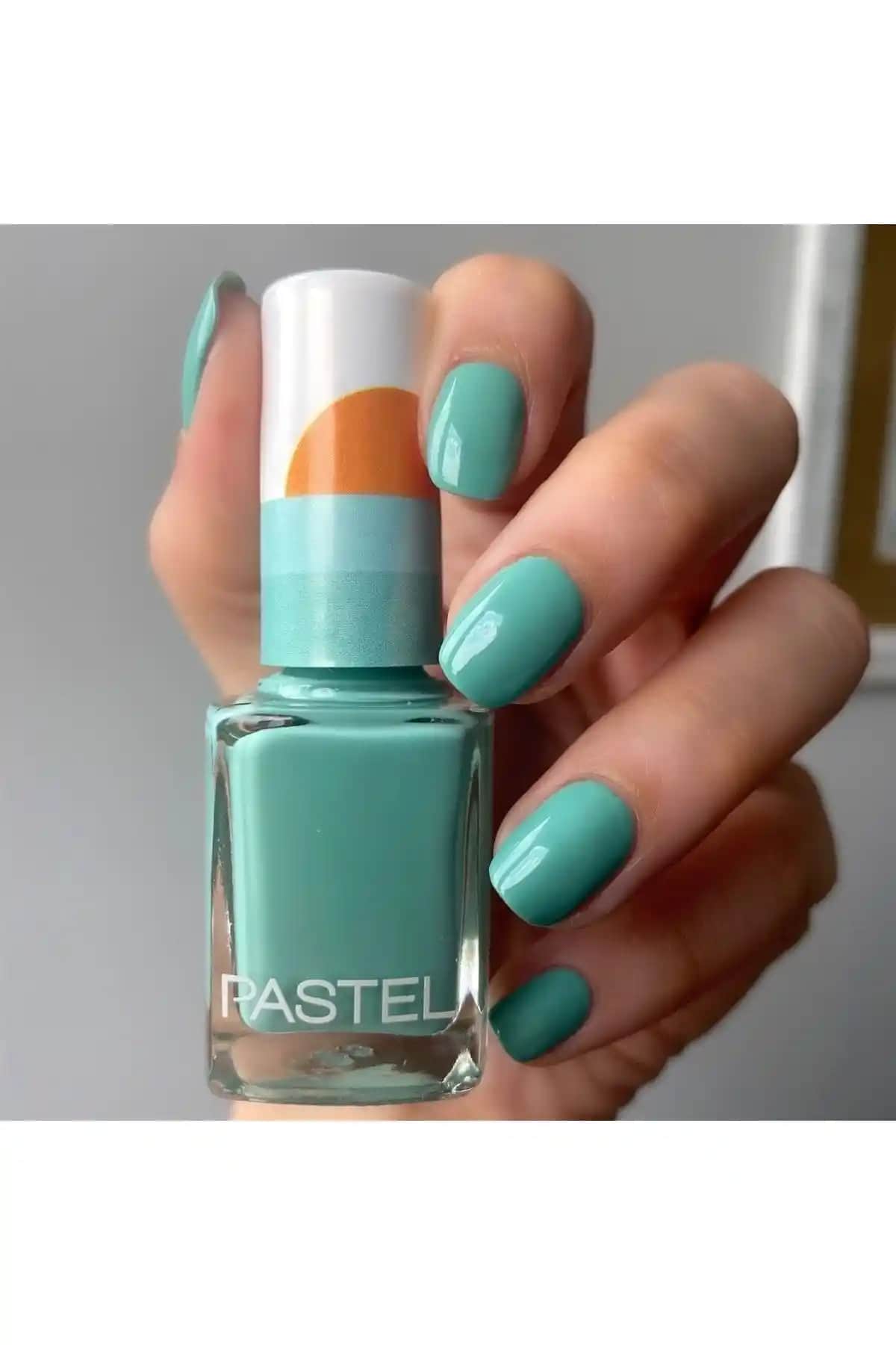 Pastel Oje 349 Yaz Renkleriyle Parlak ve Kalıcı Tırnak Bakımı Ürünü