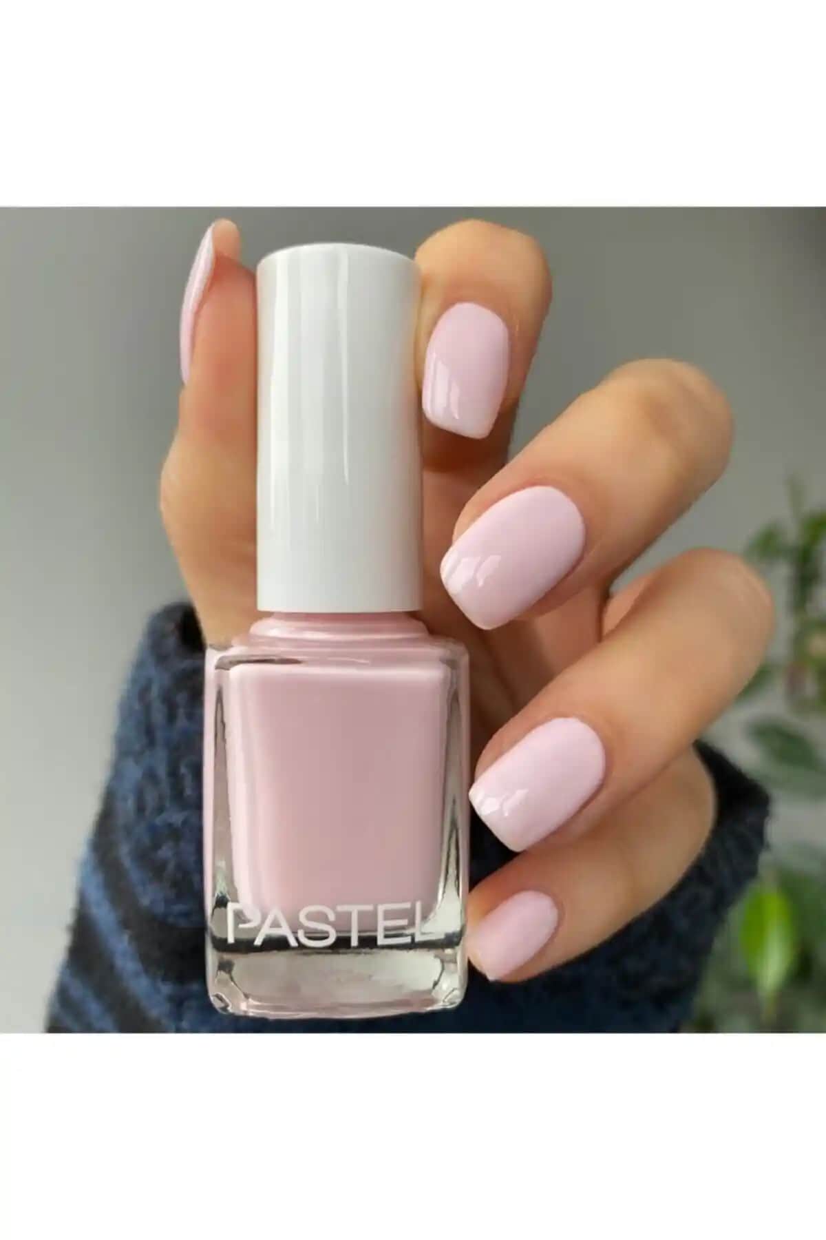 Pastel Oje No: 08 – Doğal ve Şık Mat Pembe Renkli Yaz Ojesi