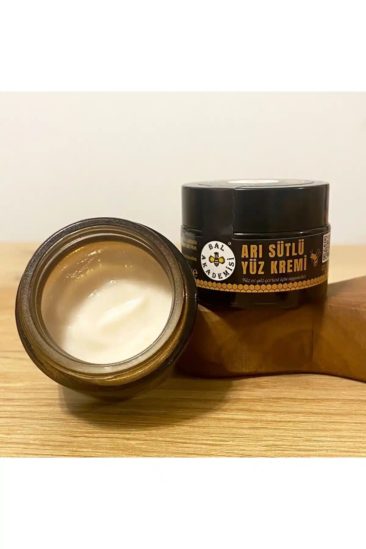 BAL AKADEMİSİ Doğal Arı Sütü Yüz Kremi: Doğal ve Etkili Cilt Bakım Ürünü