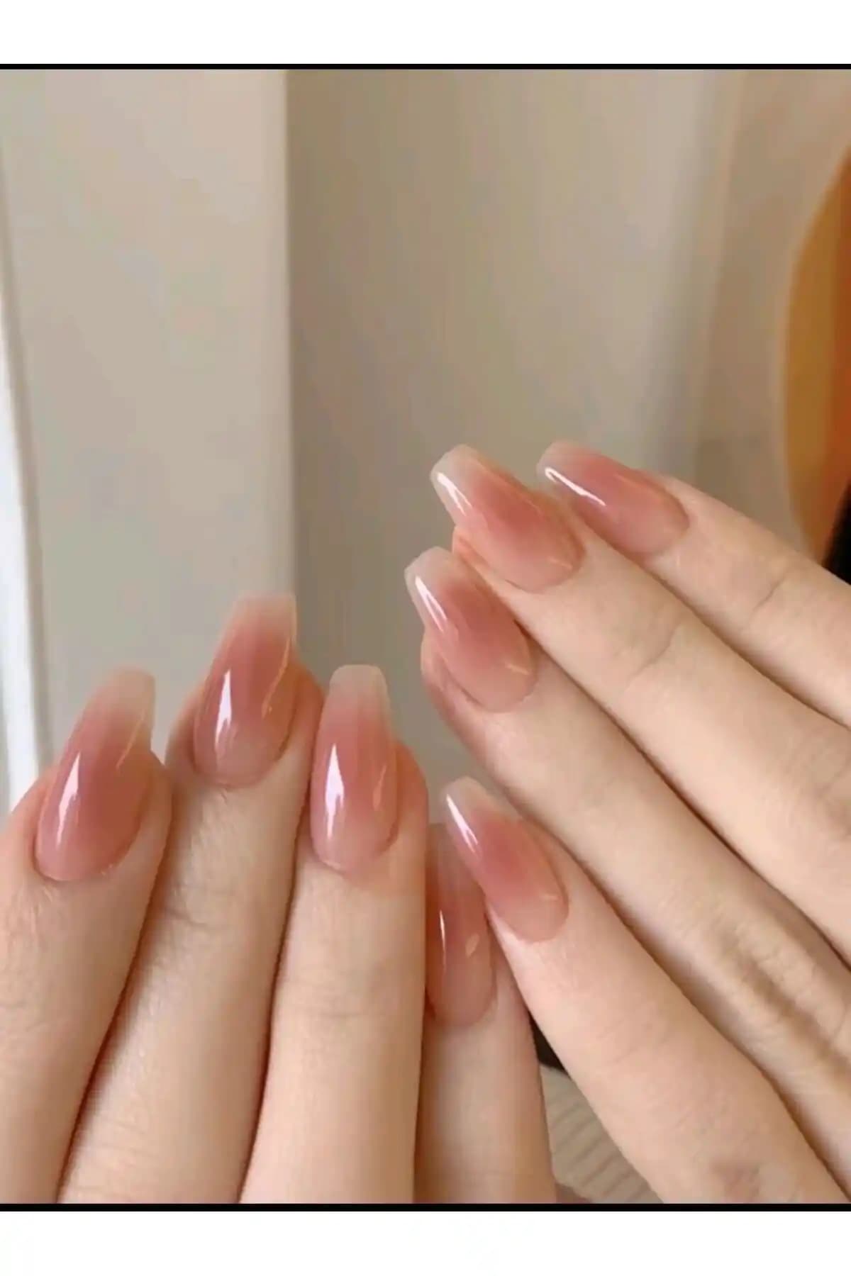 ELNİL BUTİK 24 Lü Takma Tırnak Setleri: Estetik ve Kalitenin Buluşması