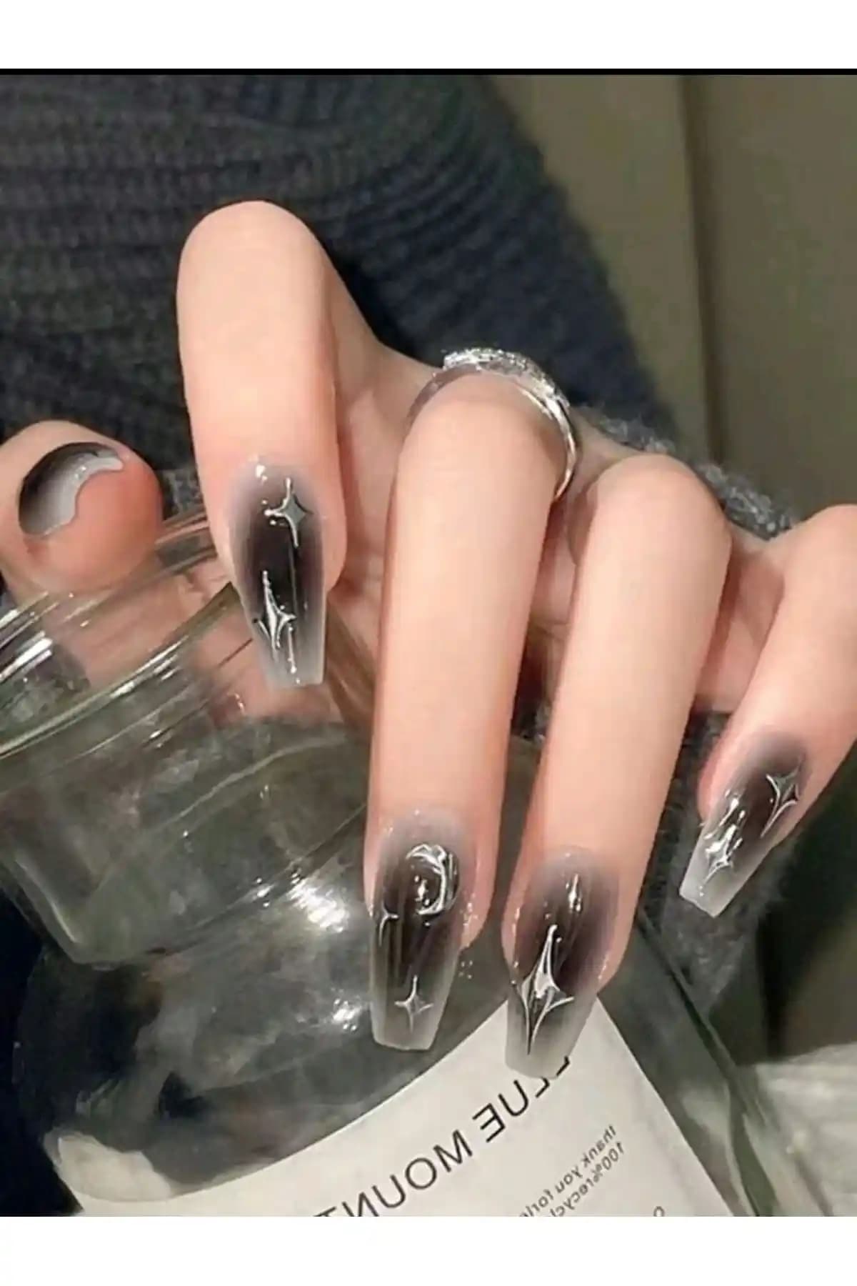 ELNİL BUTİK 24 Lü Takma Tırnak Setleri: Estetik ve Kullanışlı Pratik Tırnak Çözümü