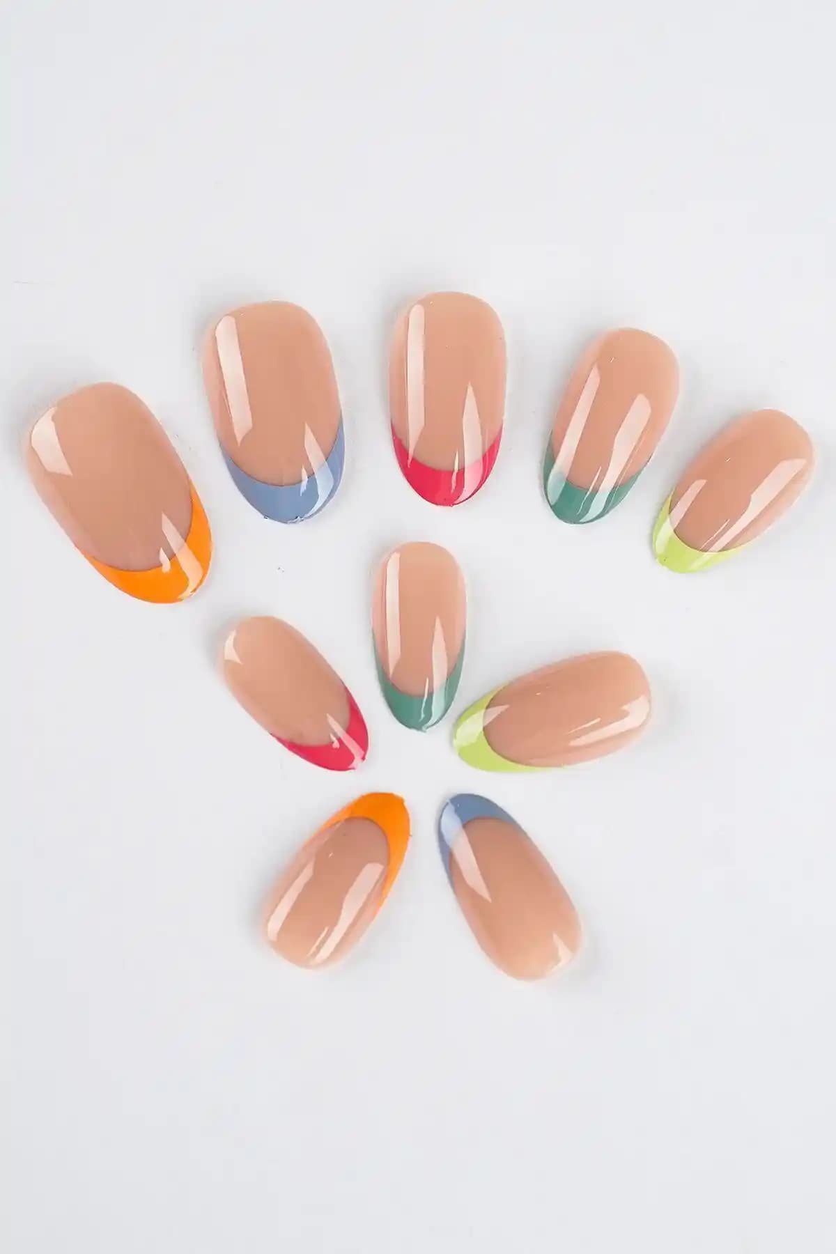 POP Beauty Takma Tırnak Seti ve Zararsız Yapıştırıcı ile Pratik ve Doğal Tırnak Bakımı