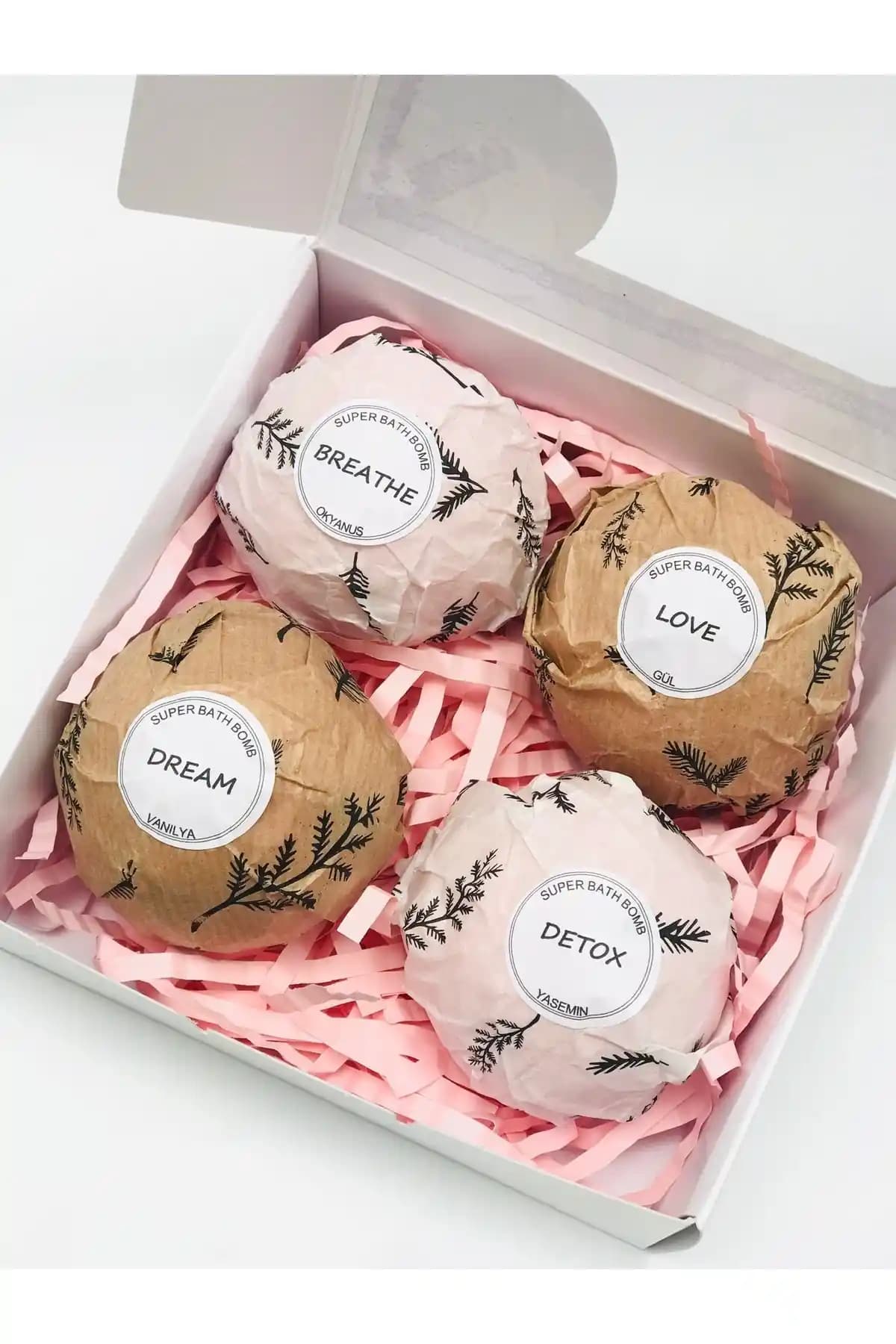 Super Bath Bomb Büyük Boy 4’lü Banyo Bombası Doğal ve Rahatlatıcı Spa Deneyimi İçin