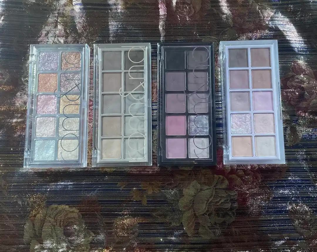 Rom&nd Göz Farı Paletleri: Renk Karşılaştırmaları ve Performans Analizi Detayları