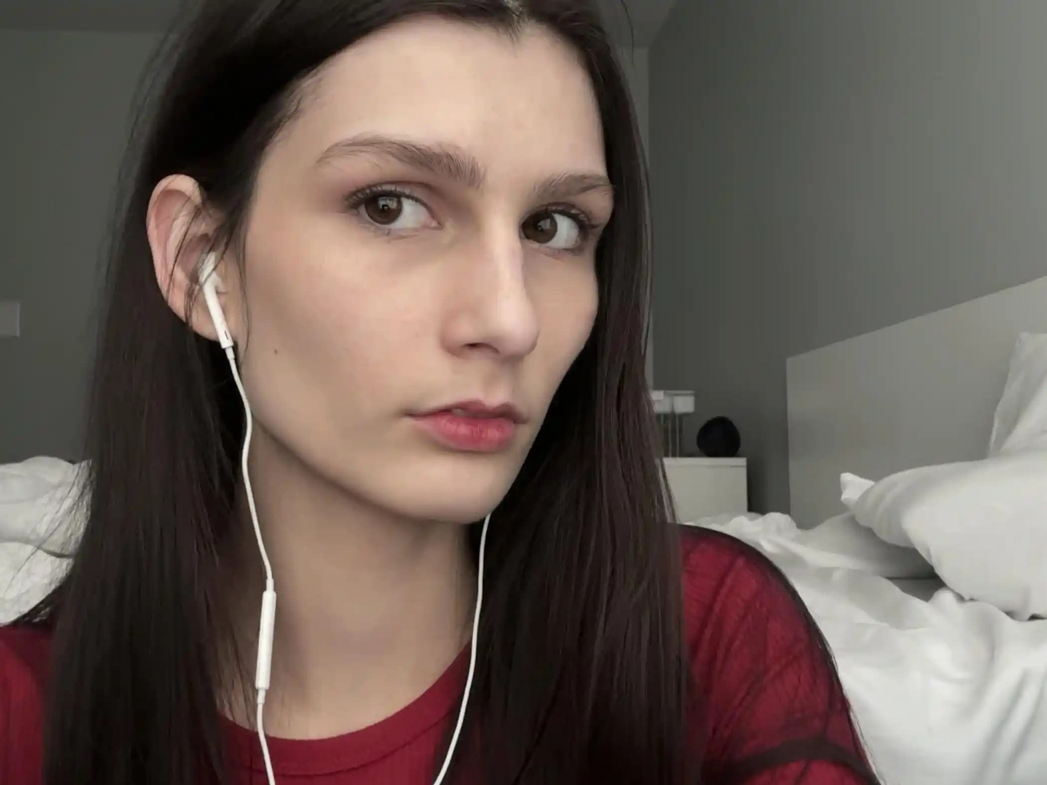 Yüz Hatlarını Ön plana Çıkaran Makyaj ve Kaş Şekillendirme Teknikleri ve Ürünleri